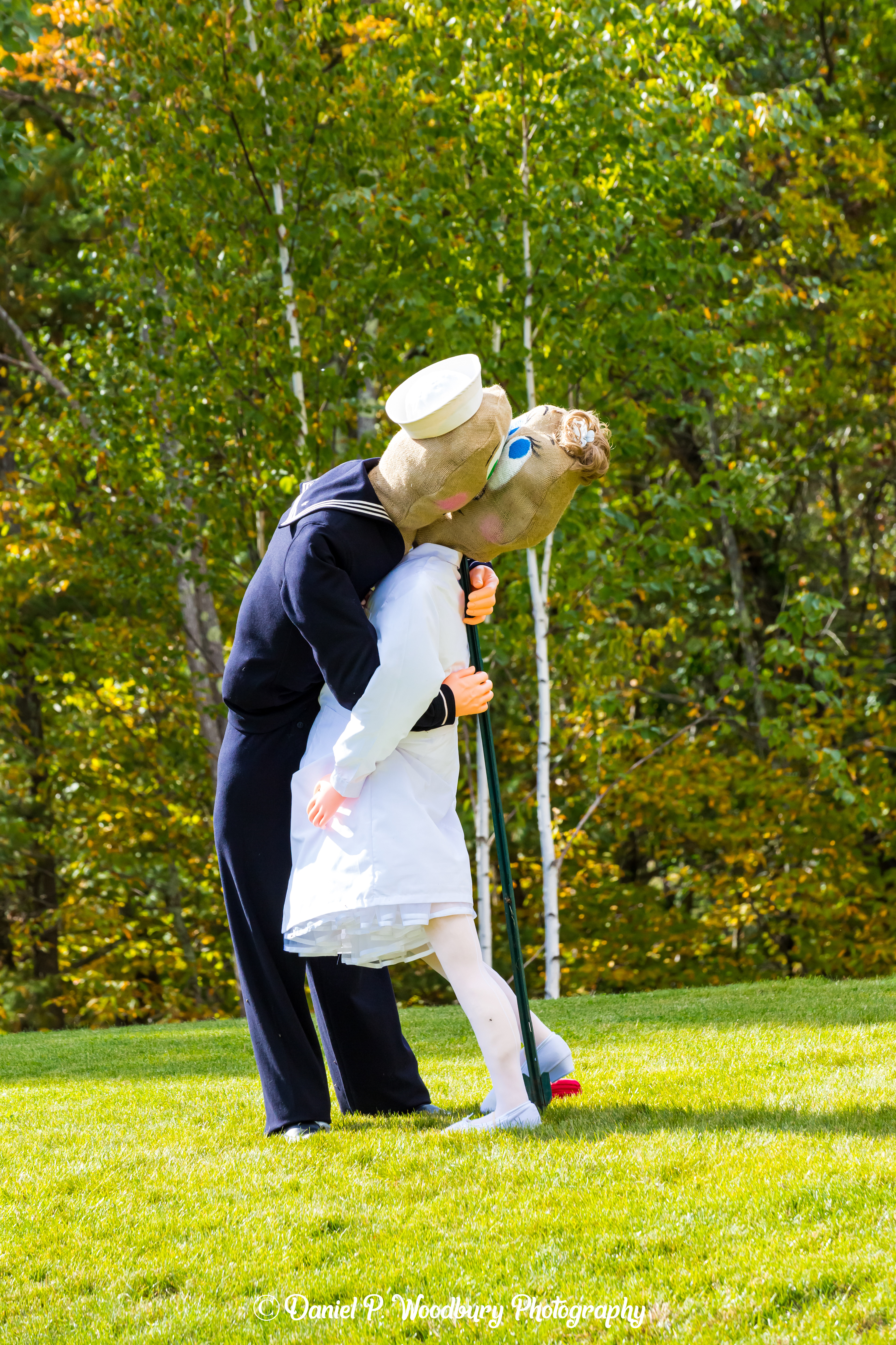 Wartime Kissin' Scarecrows