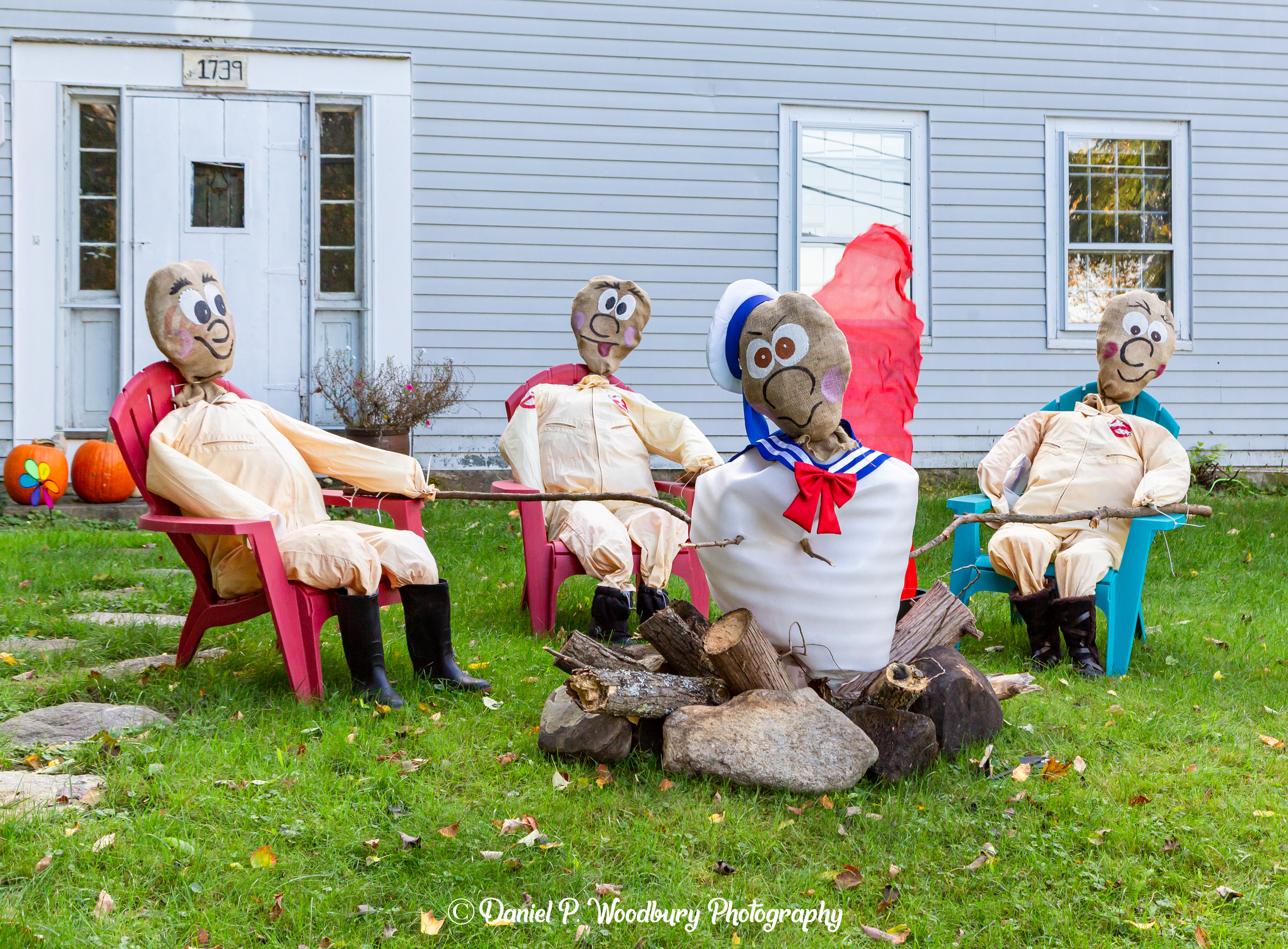 Ghost Roastin' Scarecrows