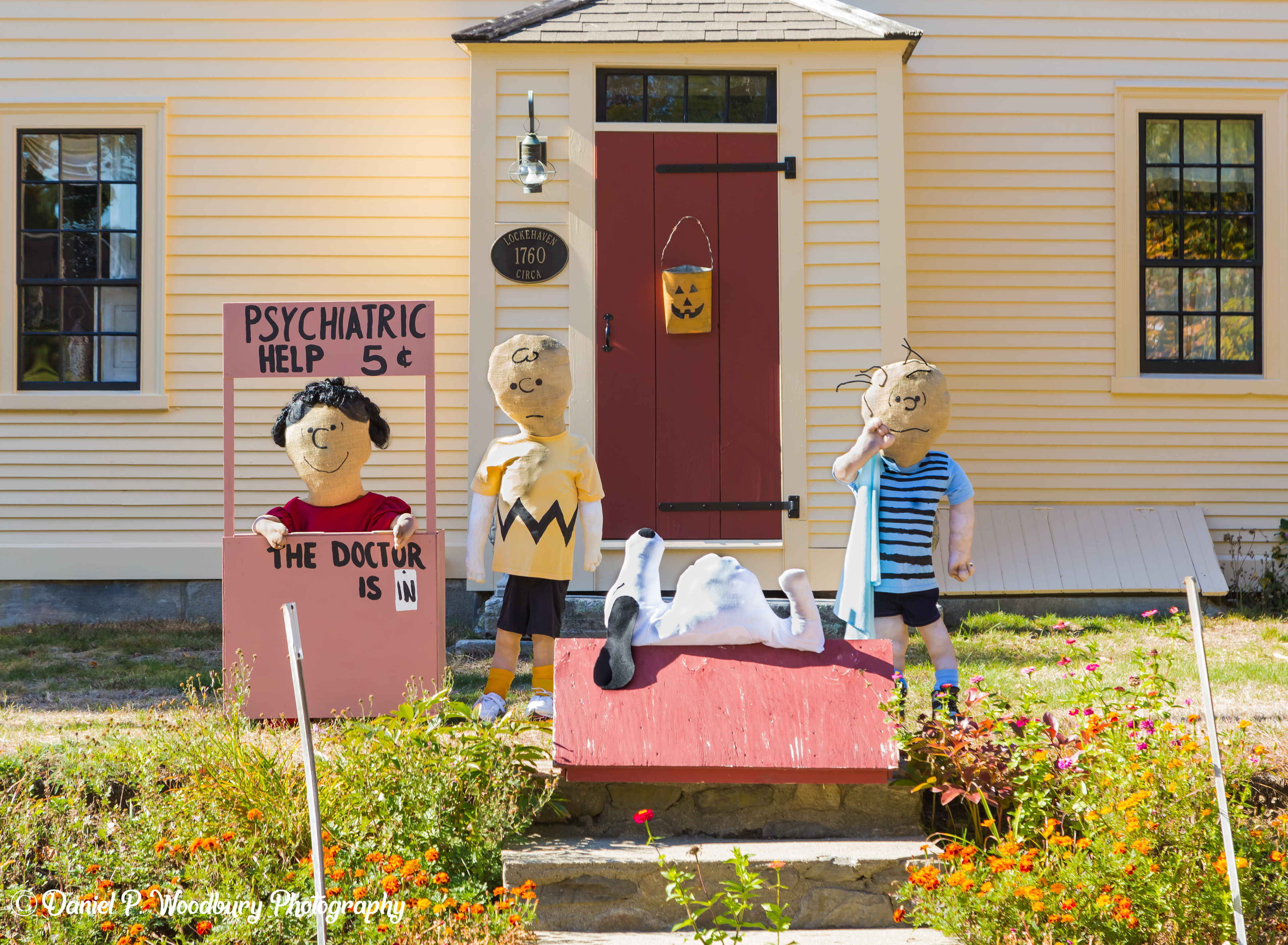 Peanuts Scarecrows