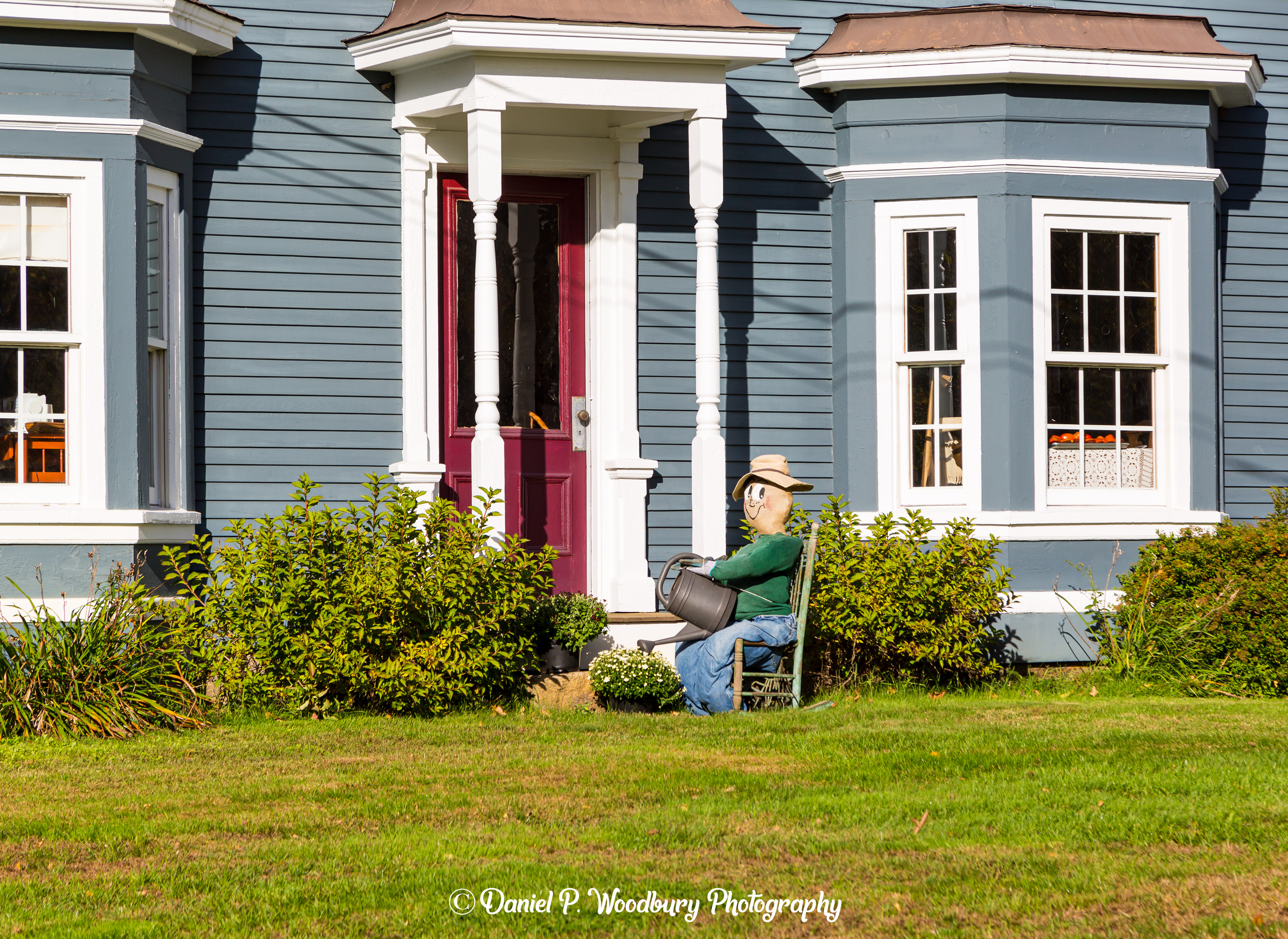 Relaxin', Flower-Lovin' Scarecrow