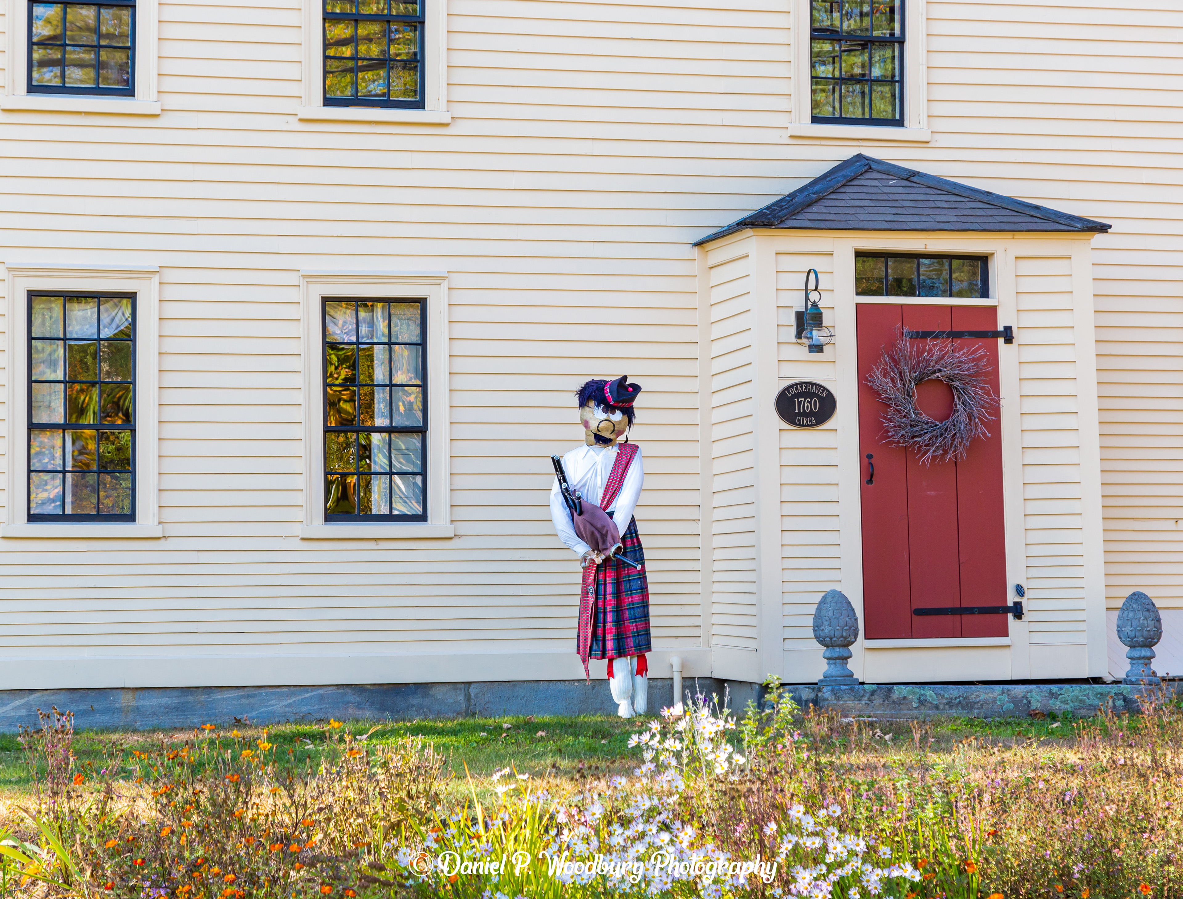Bagpipe Blowin' Scarecrow
