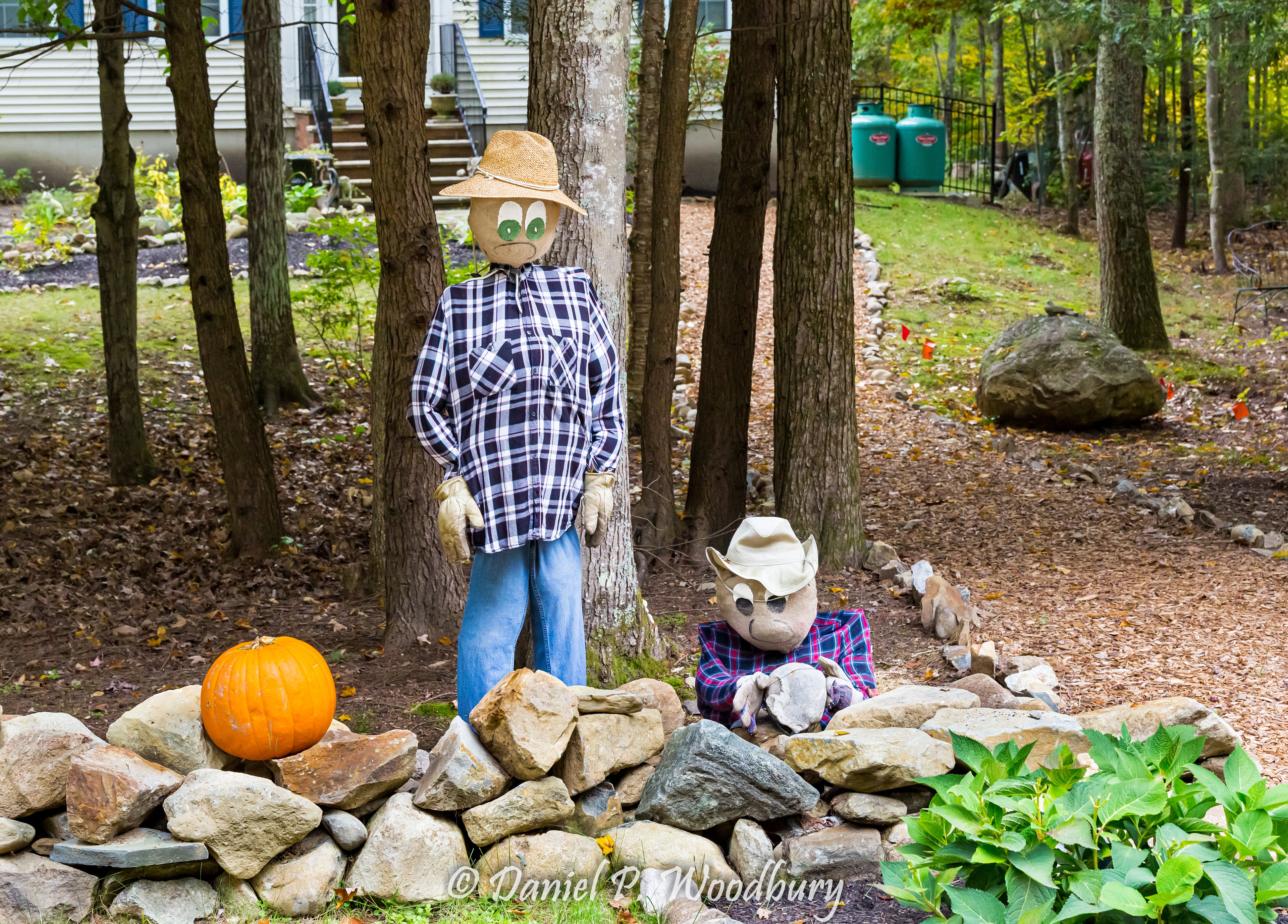 Wall Mendin' Scarecrows