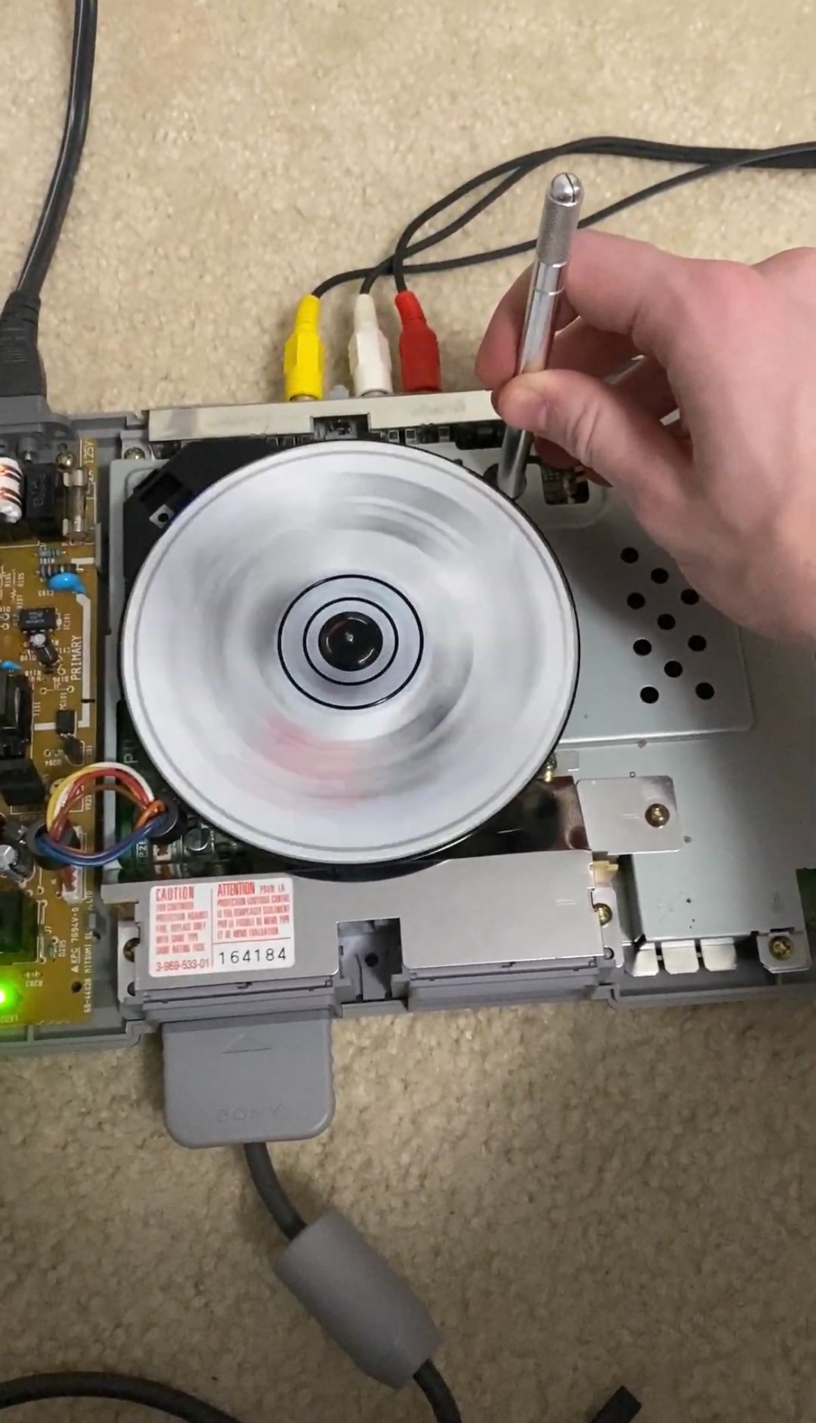 Manually spinning the disc
