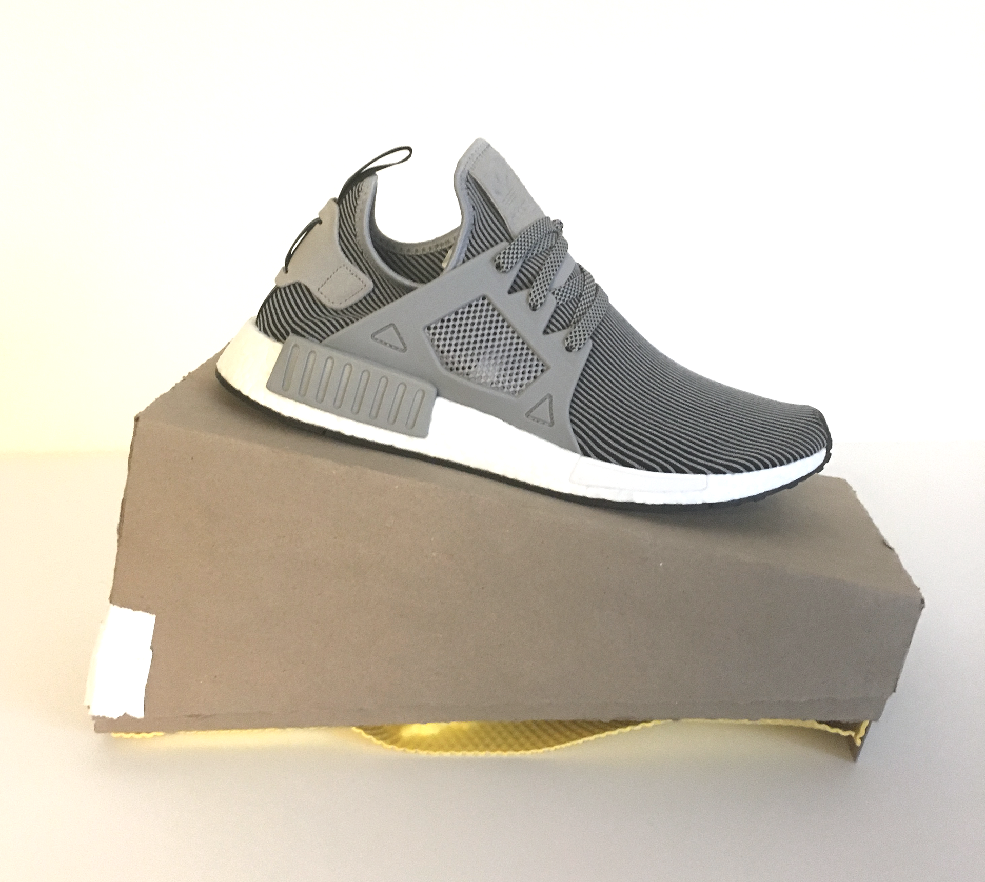 Prototype shoebox demonstrating ability to act as a showcase platform.