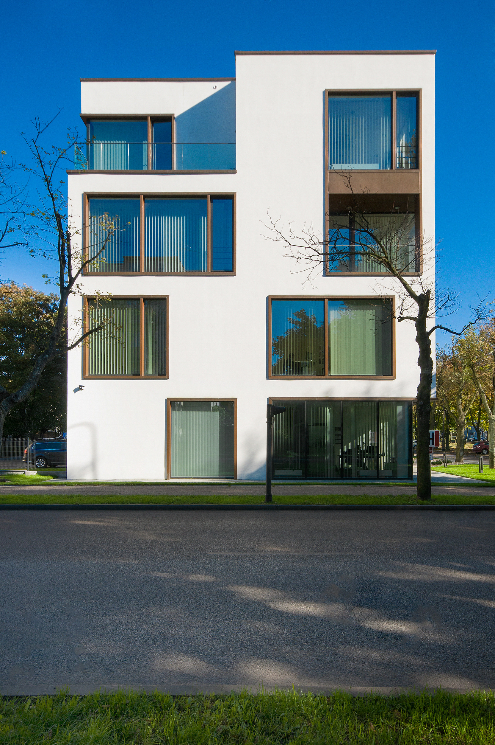 Sesja zdjęciowa budynku biurowego – Stacja Pilotowa Gdynia dla Nanu Pracownia Architektoniczna.