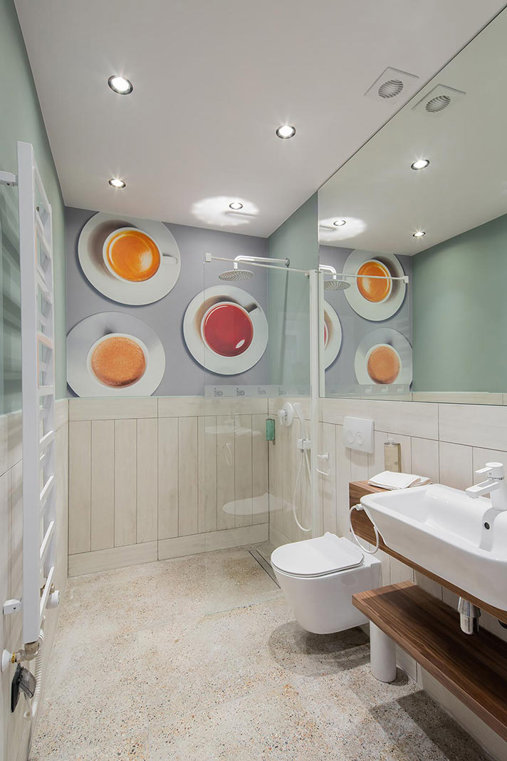 Fotografie wnętrz pomieszczeń komercyjnych hotelu Darboven zlokalizowanego koło Gdyni.  