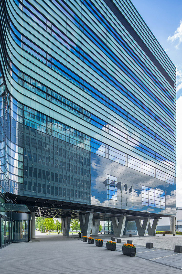 Fotografia architektury i wnętrz kompleksu biurowo-hotelowego Waterfront w Gdyni.