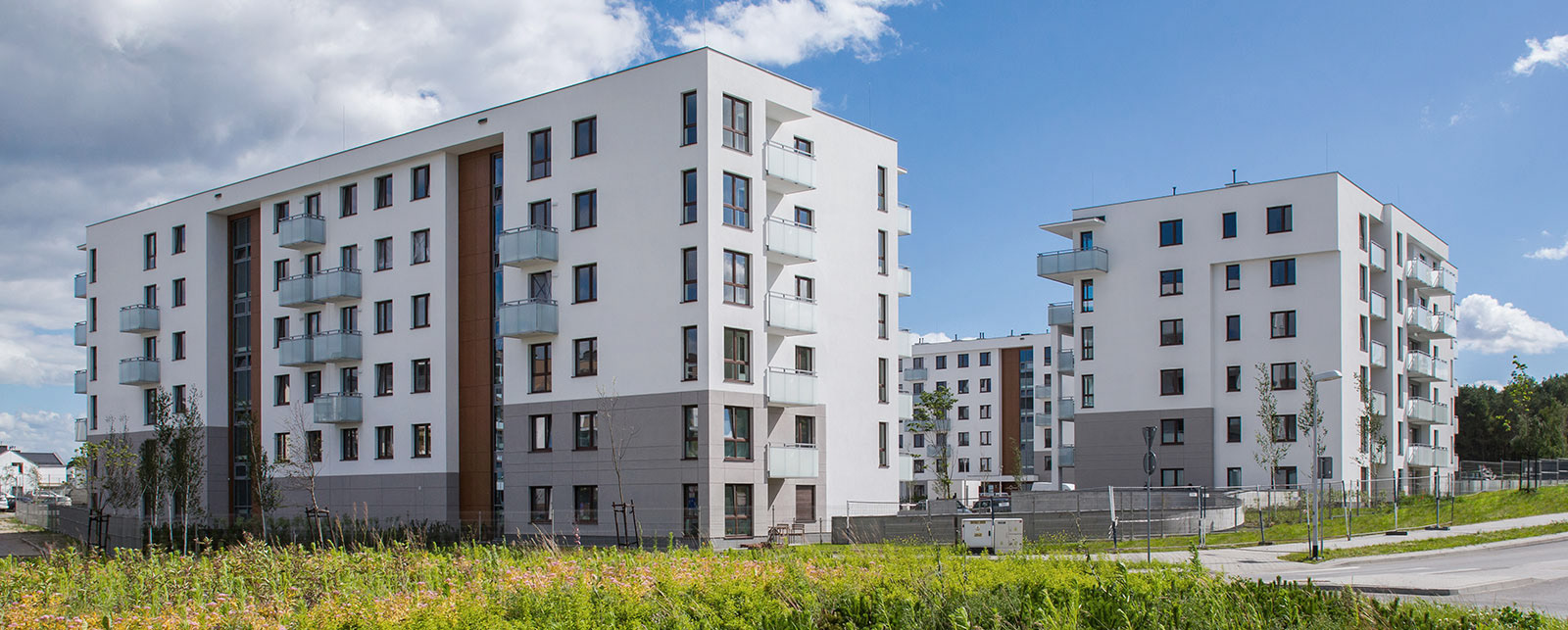 Kompleksowe sesje zdjęciowe trzech osiedli mieszkaniowych Alfa Park w Gdańsku wykonane dla dewelopera.