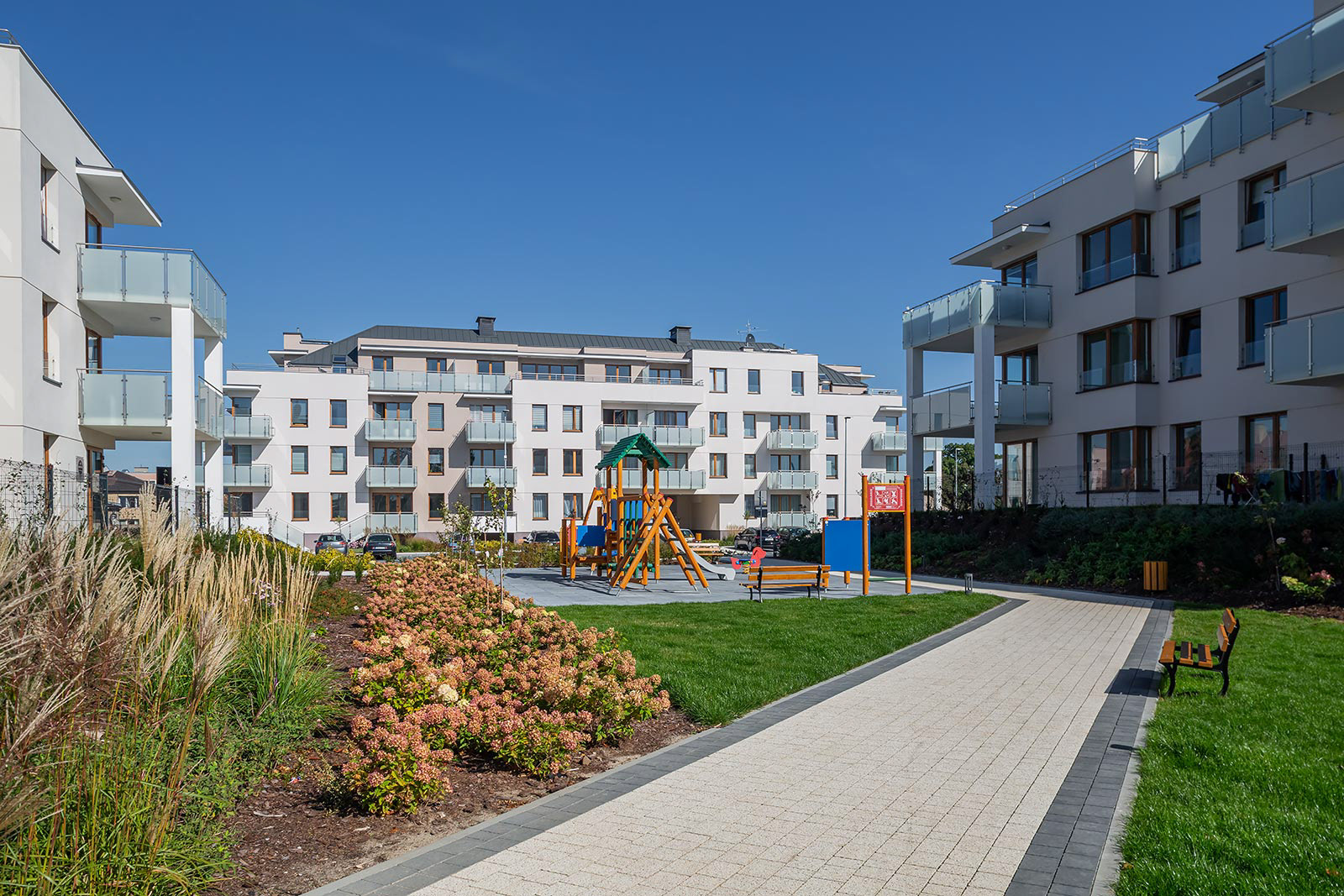 Sesja fotograficzna budynków mieszkalnych na Osiedlu Toruńska w Kwidzynie dla pracowni projektowej.