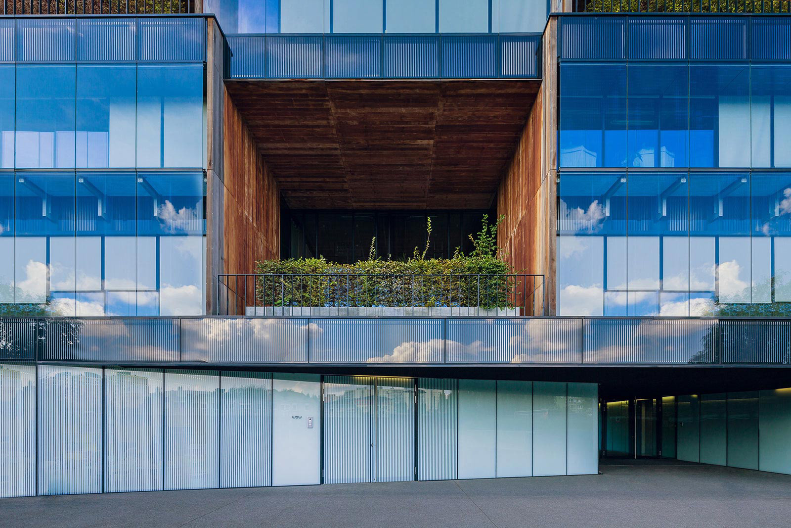 Zdjęcia architektury obiektu biurowego Pixel w Poznaniu.