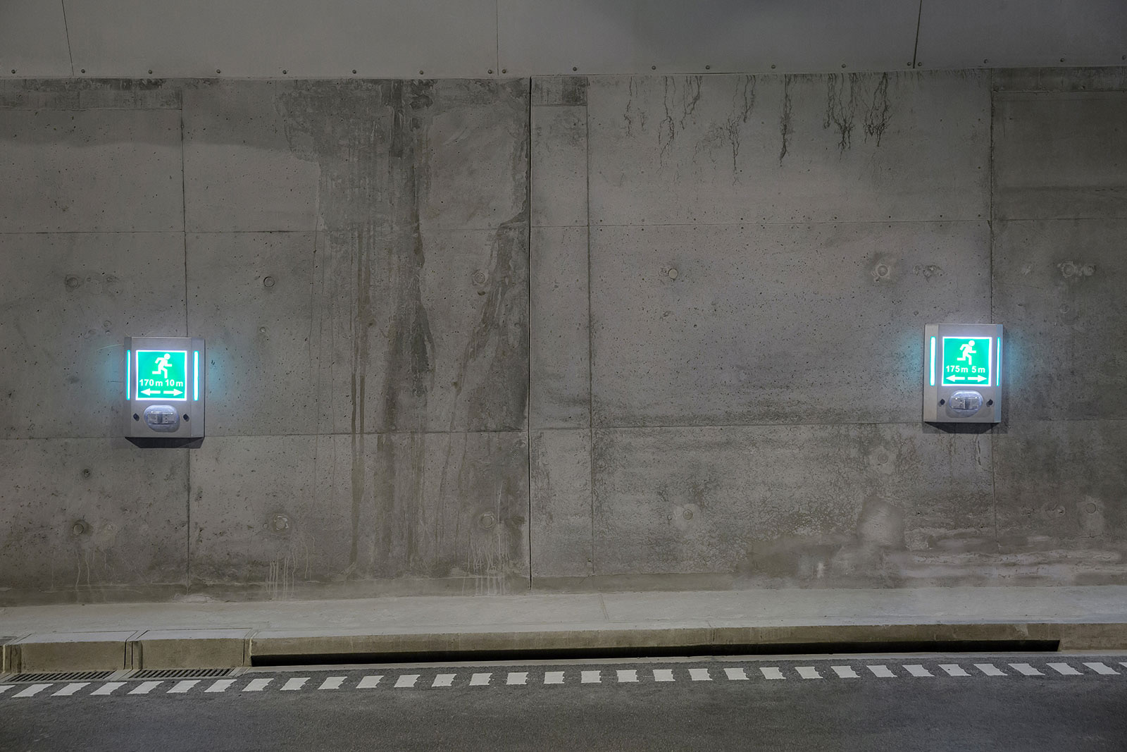 Sesja zdjęciowa zabezpieczeń przeciwpożarowych znajdujących się w Tunelu pod Martwą Wisłą w Gdańsku. 