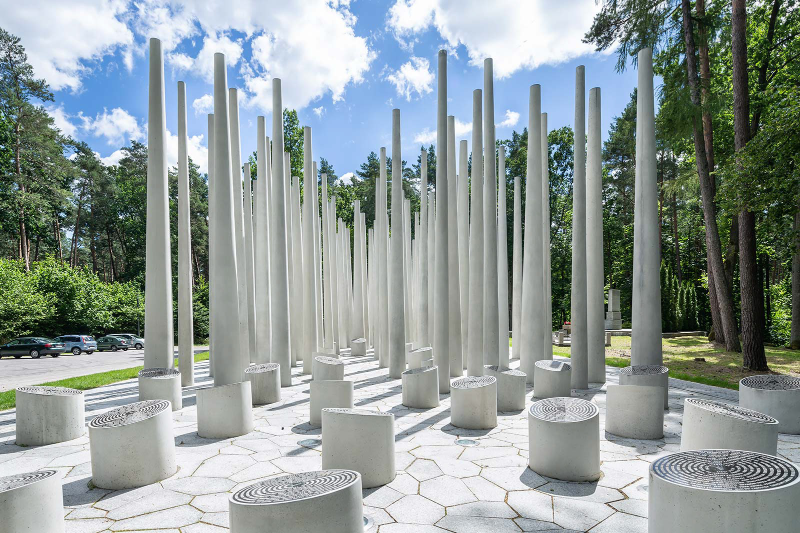 Pomnik w Lesie Szpęgawskim pamięci ofiar zbiorowych egzekucji.