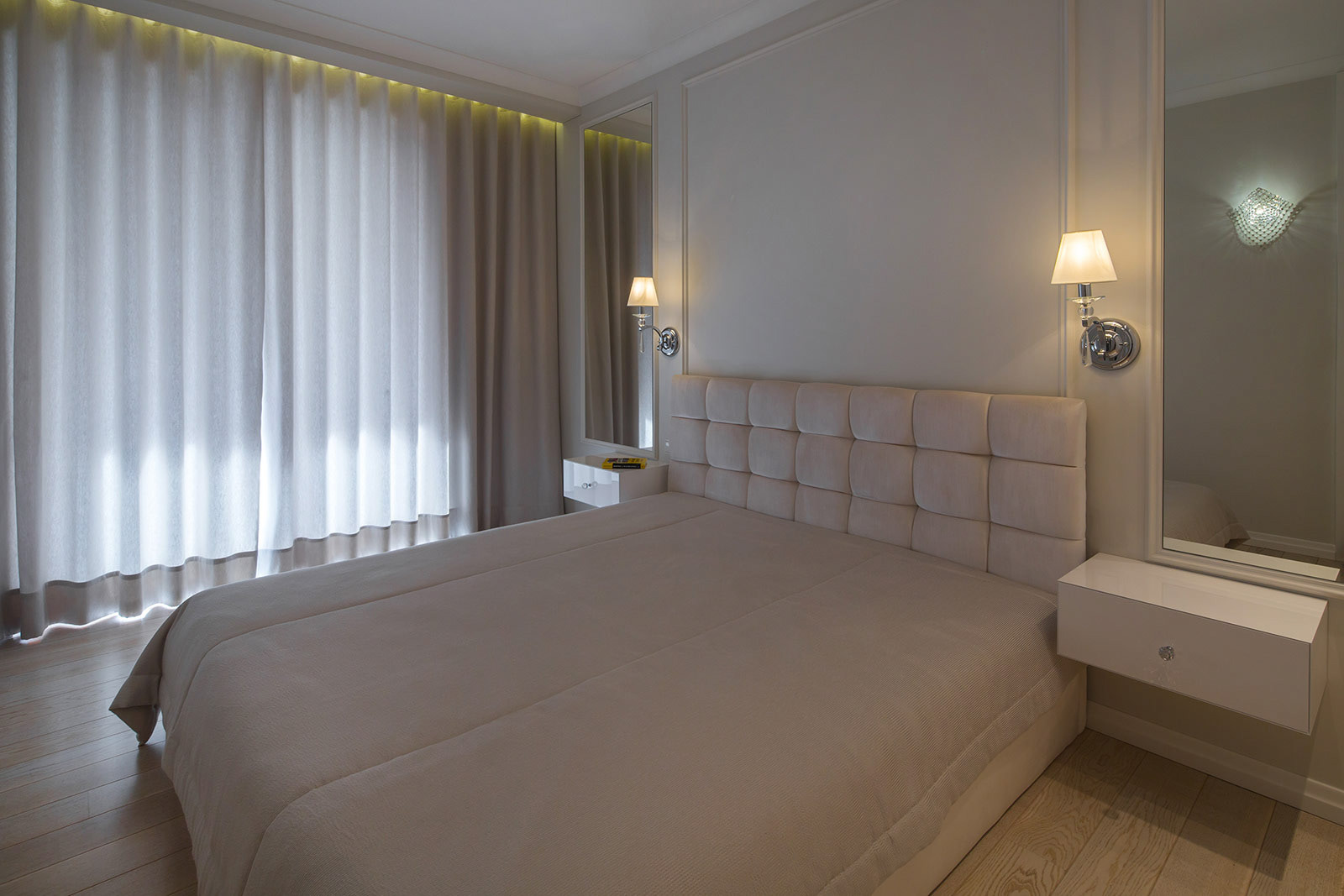 Zdjęcia wnętrz apartamentu na wynajem mieszczącego się w budynku Aquarius w Sopocie.