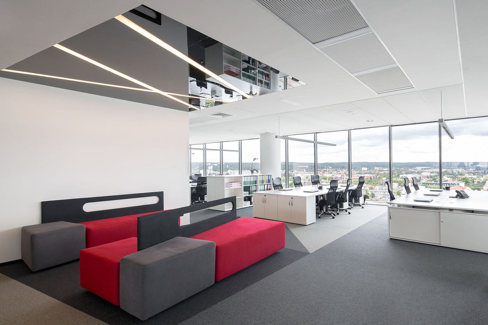 Fotografie wnętrz pomieszczeń biurowych Adar Office w Centrum Biurowym Neptun w Gdańsku.