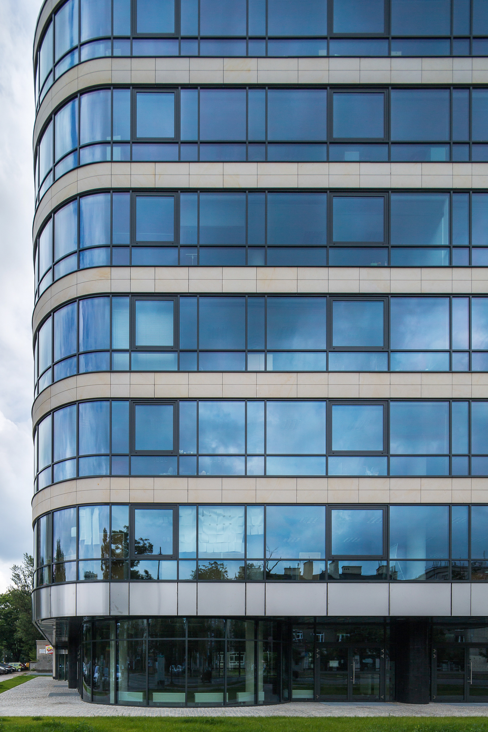 Sesja zdjęciowa biurowca Corner House w Warszawie.