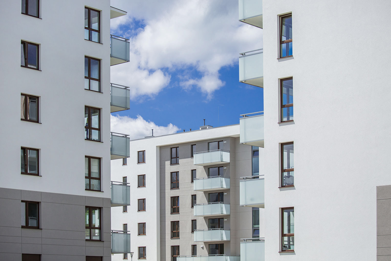 Kompleksowe sesje zdjęciowe trzech osiedli mieszkaniowych Alfa Park w Gdańsku wykonane dla dewelopera.