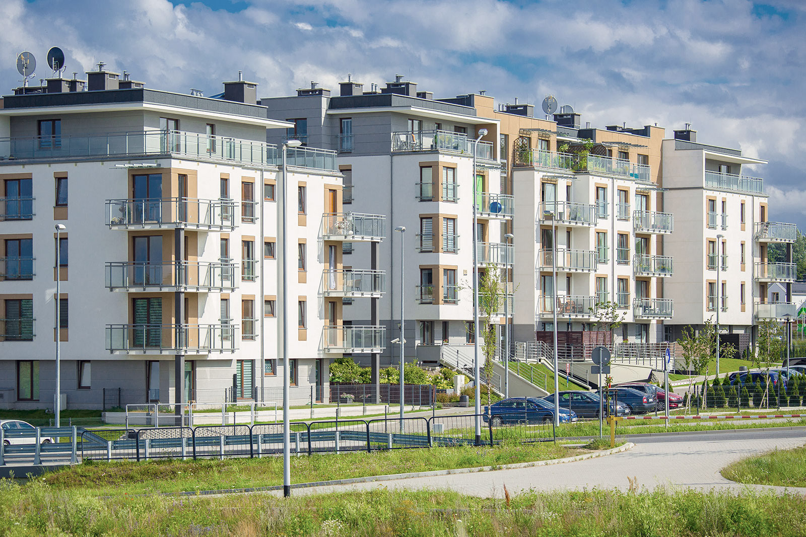 Kompleksowe sesje zdjęciowe trzech osiedli mieszkaniowych Alfa Park w Gdańsku wykonane dla dewelopera.