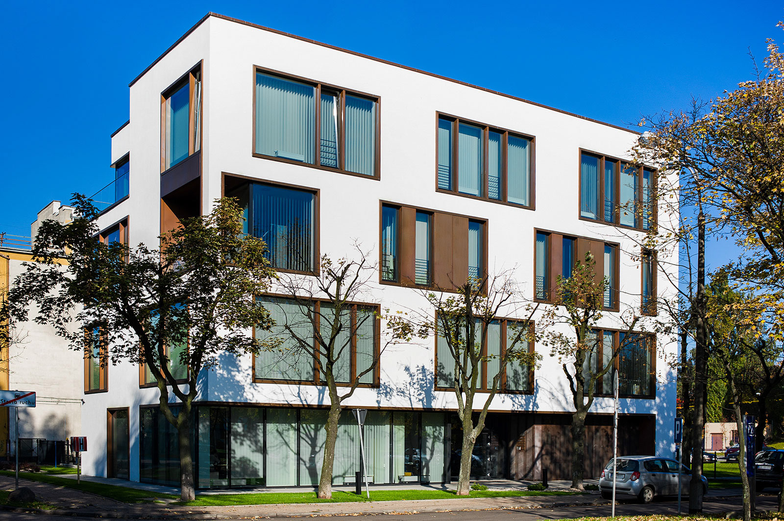 Sesja zdjęciowa budynku biurowego – Stacja Pilotowa Gdynia dla Nanu Pracownia Architektoniczna.