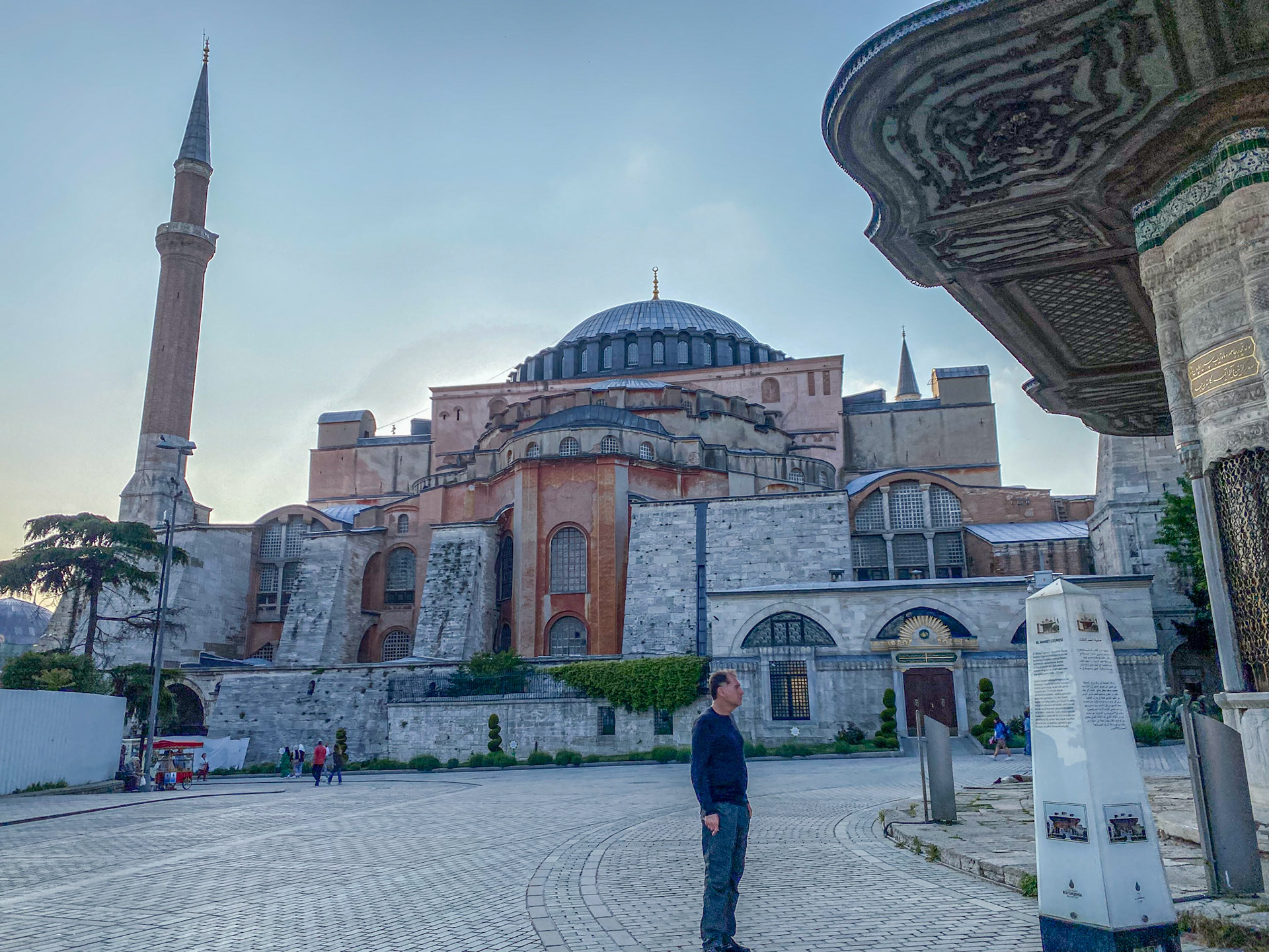 Dirk, with Hagia Sophia on the background