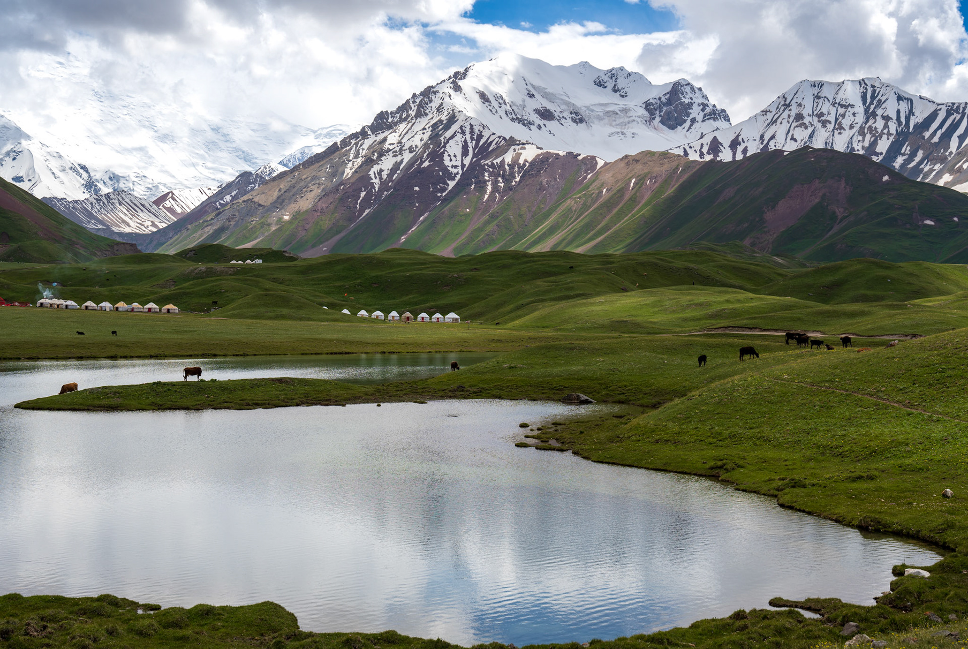 Thanks to hikers and climbers going for Lenin Peak, a bit of tourism (a few yurt camps) has developed at the base camp (3600m/11,800ft)