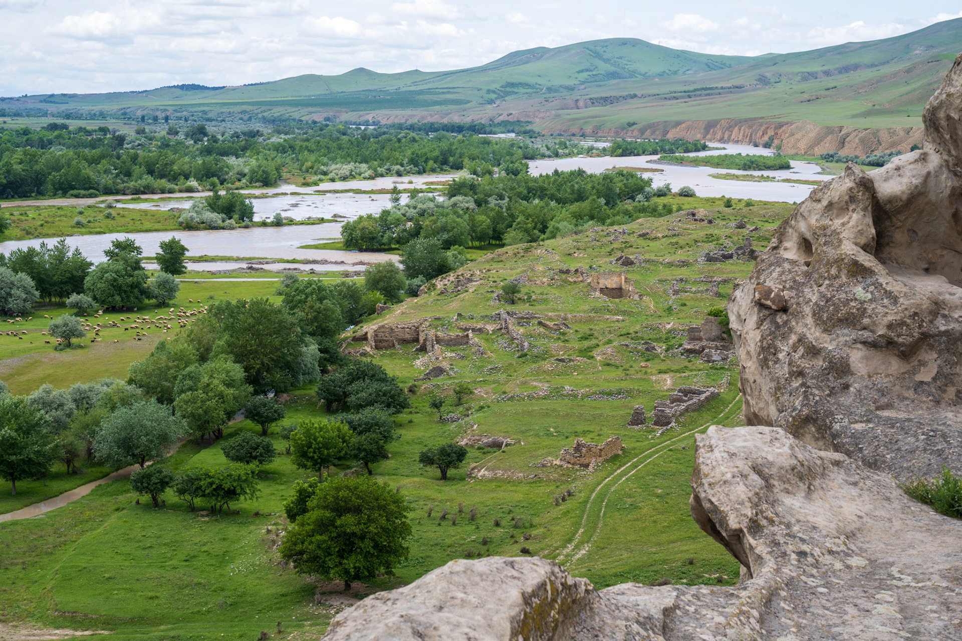From Uplistsikhe Caves, view on an abandoned village