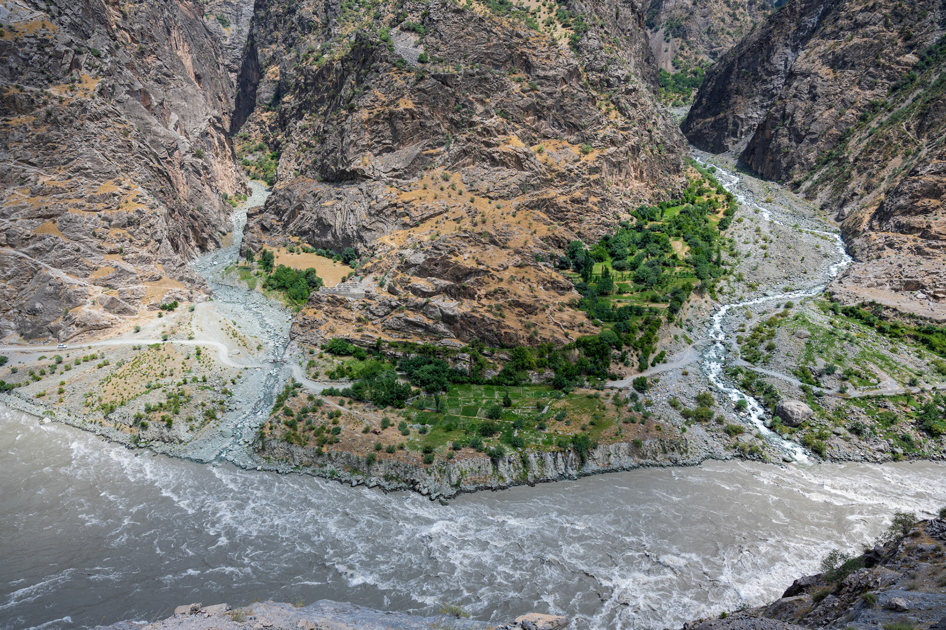 There is so little flat area to live on, on the Afghan side, with vertiginous cliffs everywhere