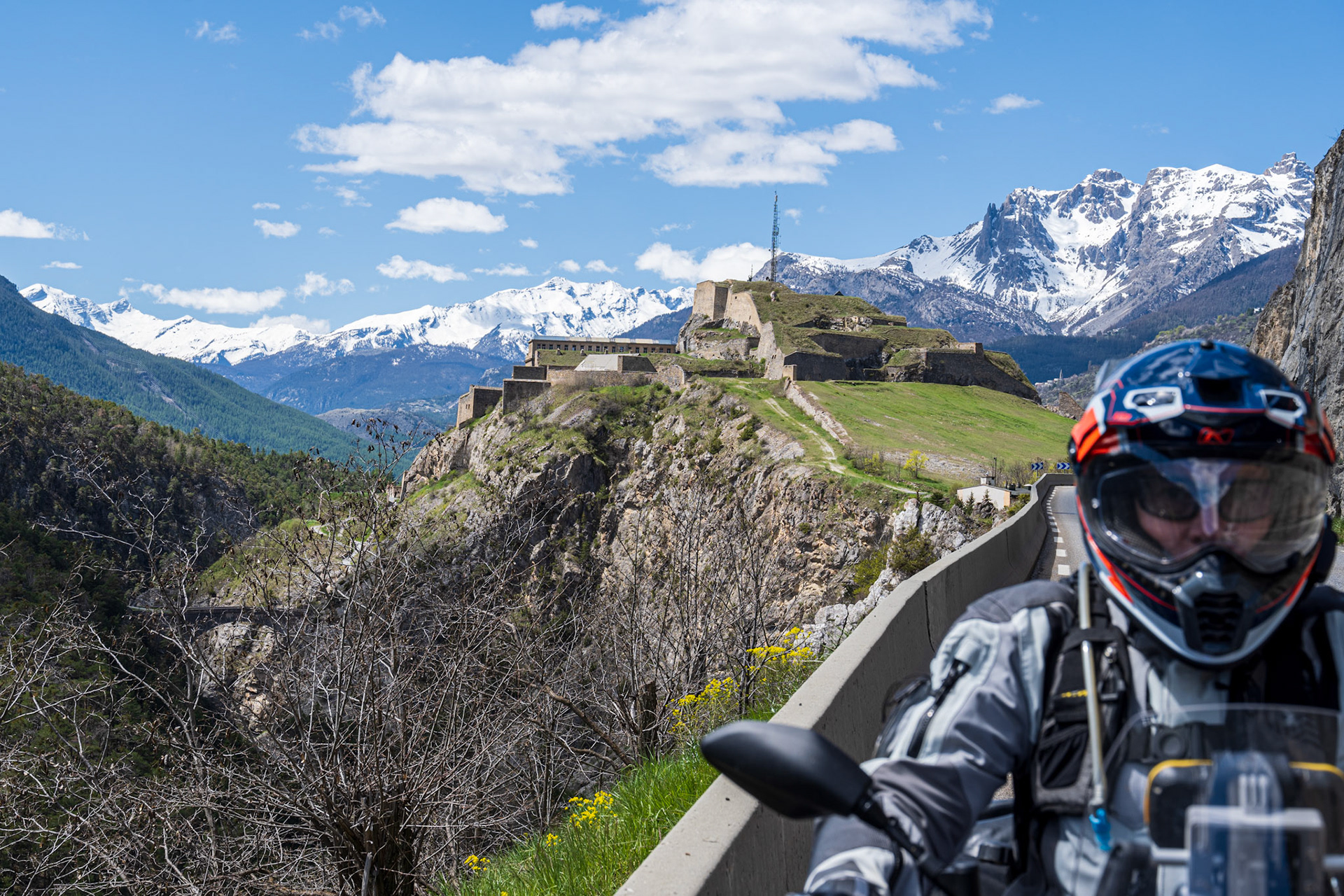 Dirk with one of the famous fortifications around Briançon