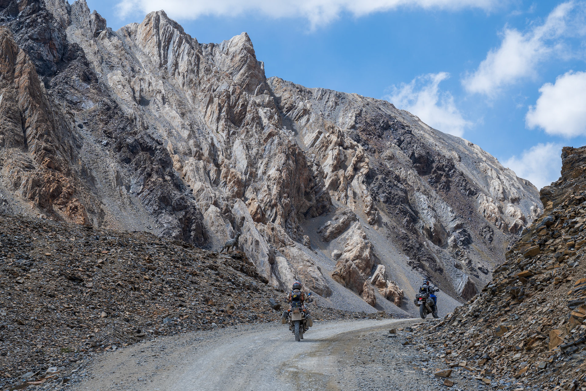 The pass, before to start going down towards the lake