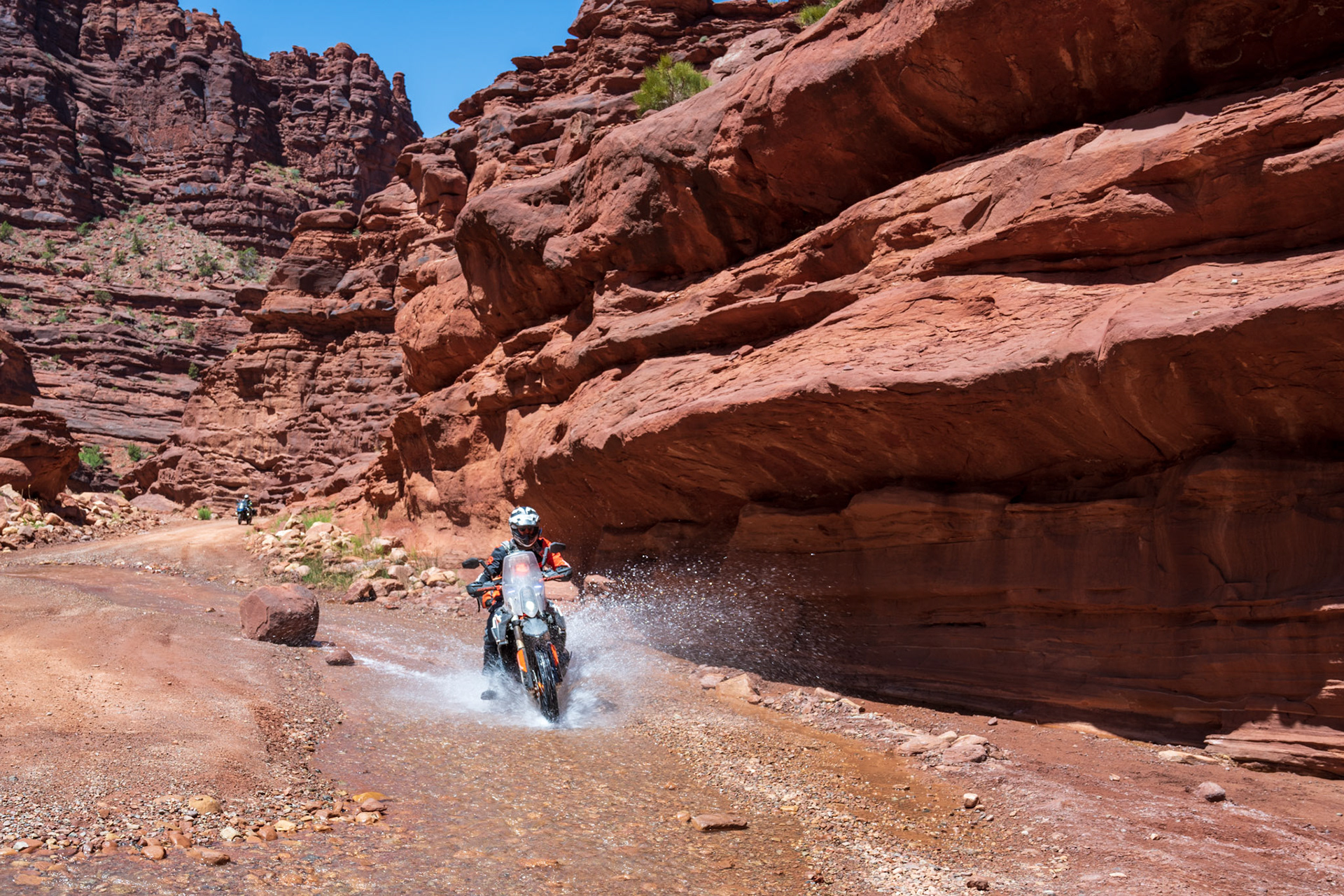 Stéphane having fun on the crossing of Onion Creek