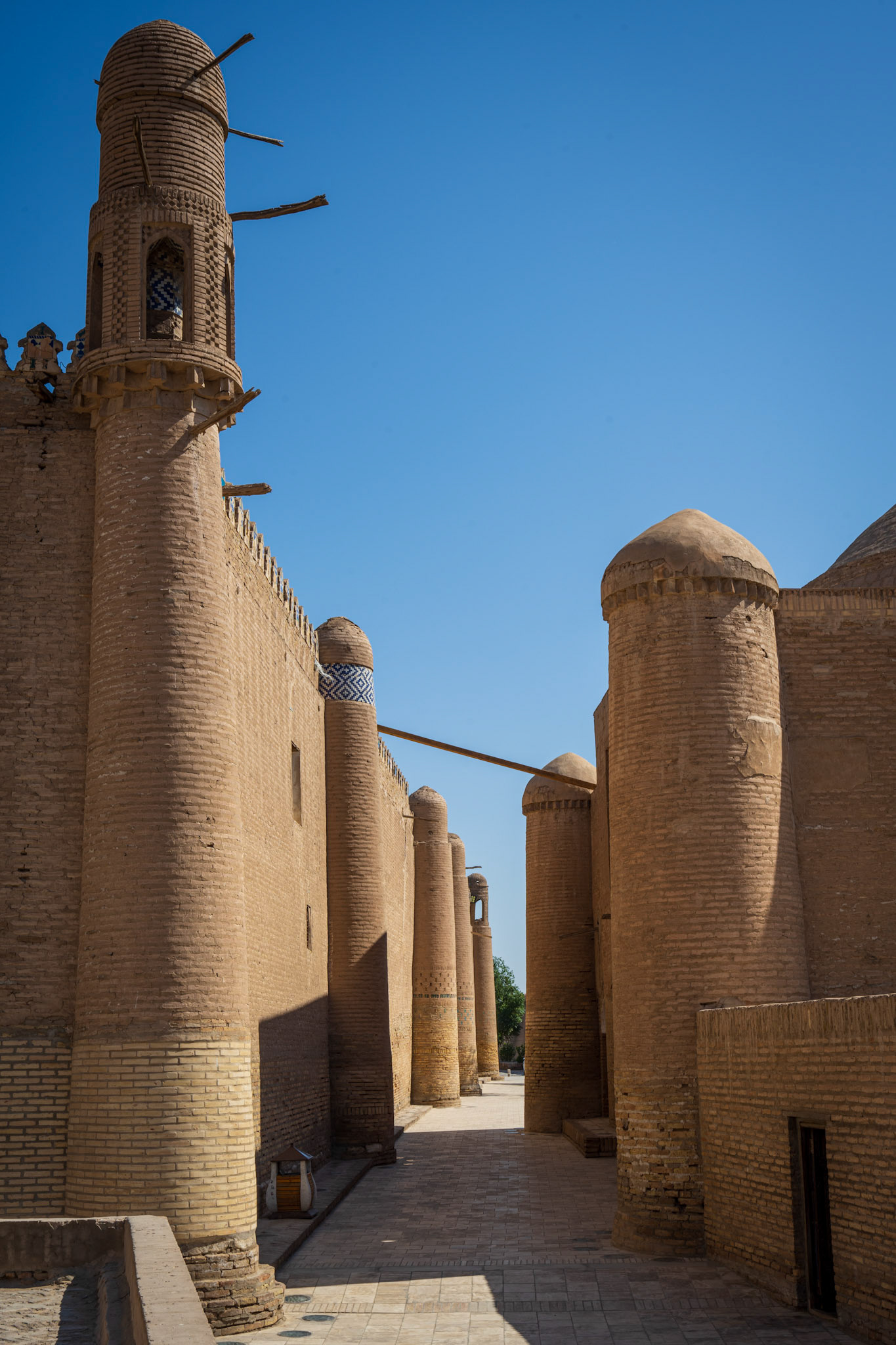 Khiva - It was so impressive to walk surrounded by an architecture that seems to come from another planet