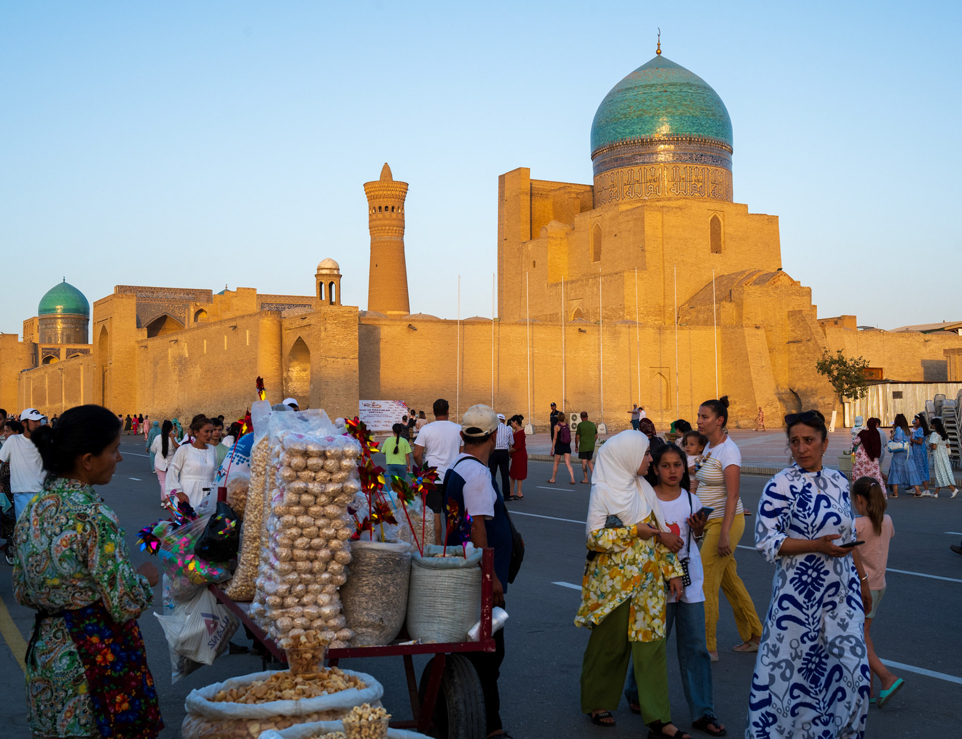 View on the Kalon mosque