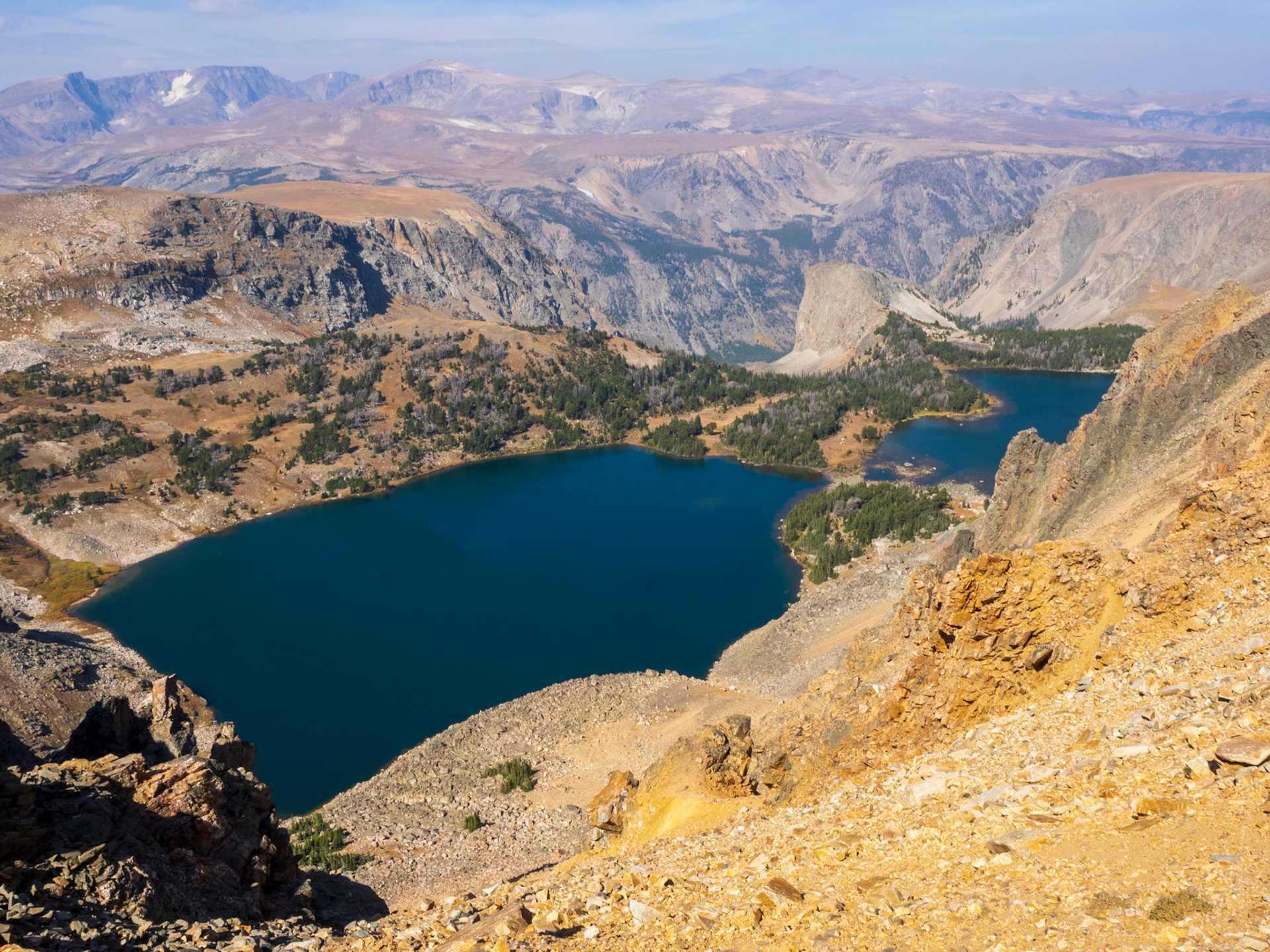 Spectacular views on Beartooth Highway (11,000 ft / 3350 m)