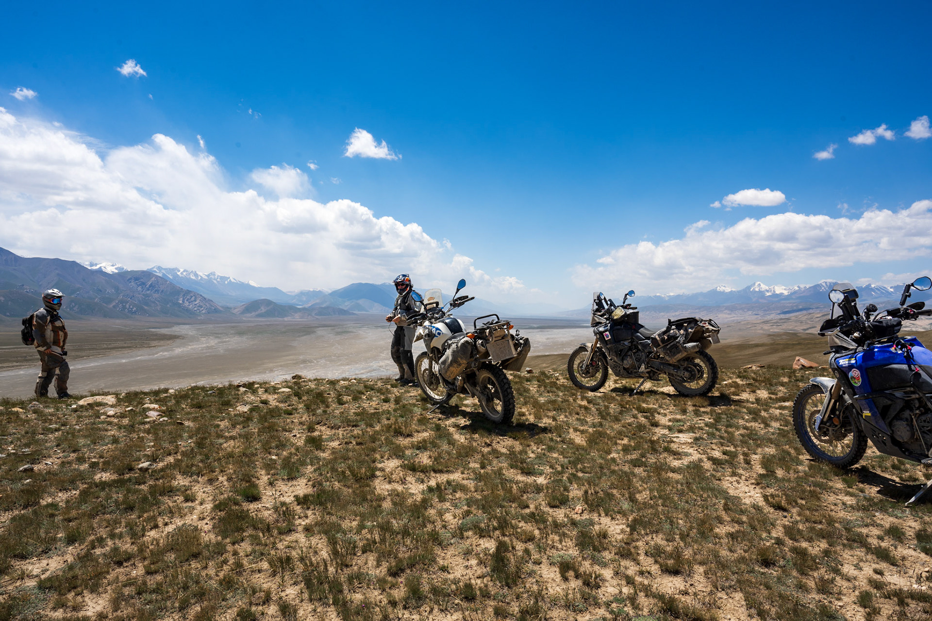 We were all so happy, of the view but also the riding, freely, without any trail