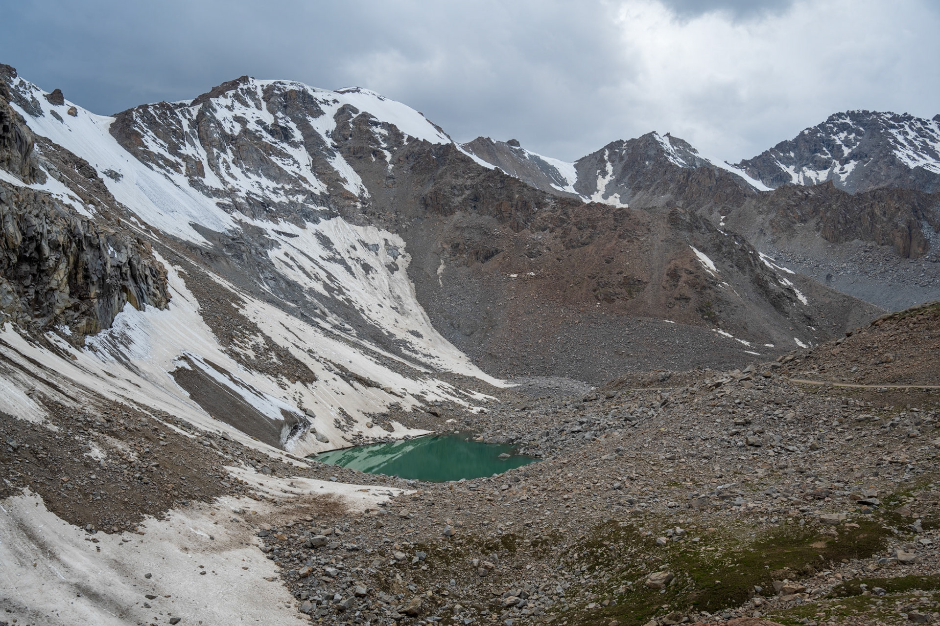 A harsh and lifeless environment on the other side of the pass