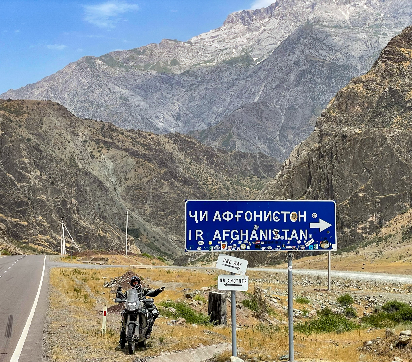 The only bridge to Afghanistan in the region. It's only 50 m away but guarded by the militaries