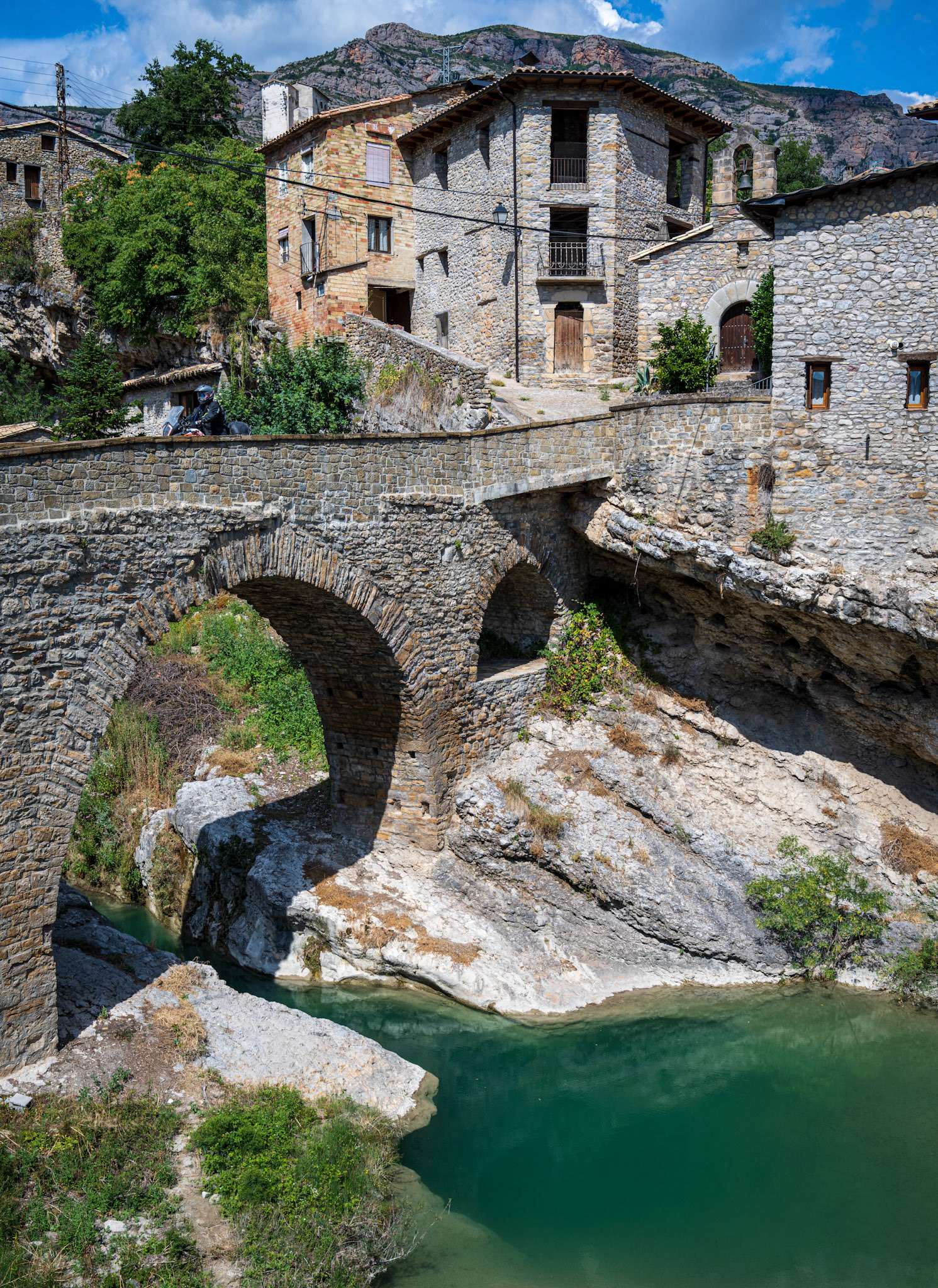 The medieval bridge of Graus-Viella