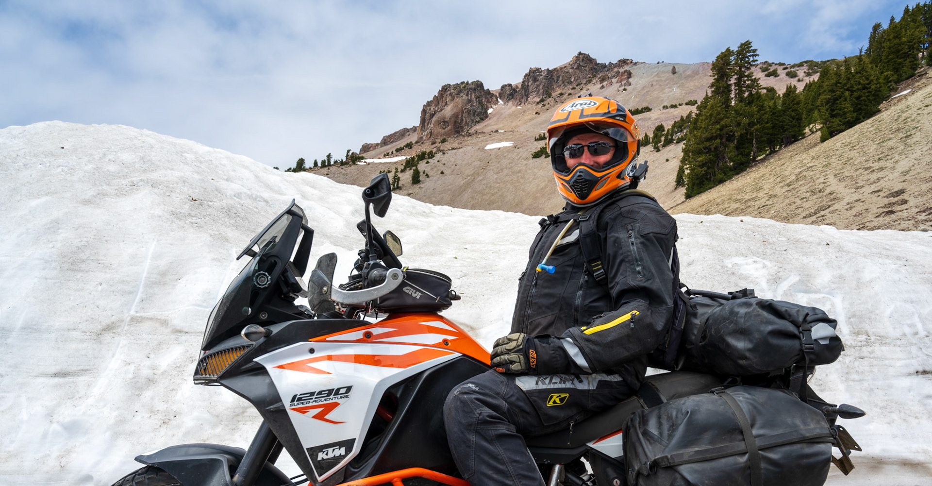 I usually manage to find snow in my motorcycle trips :)