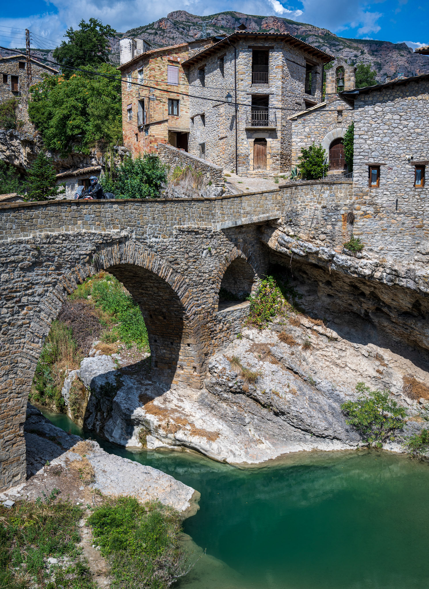 The medieval bridge of Graus-Viella
