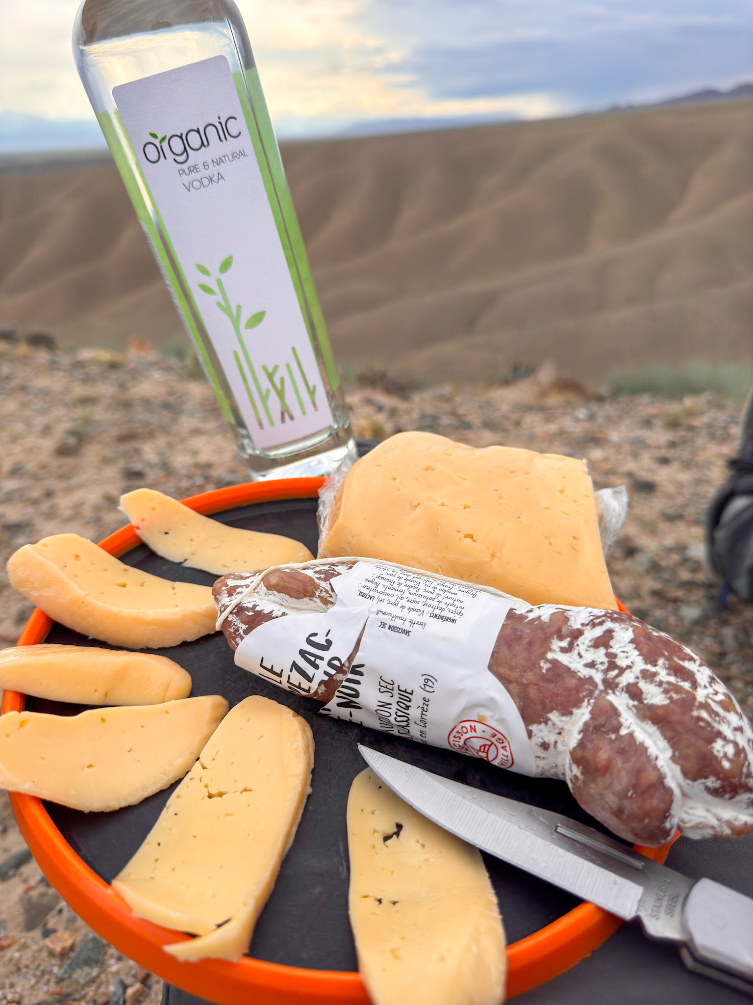 Russian vodka, local cheese and a French saucisson brought by Vincent 😋