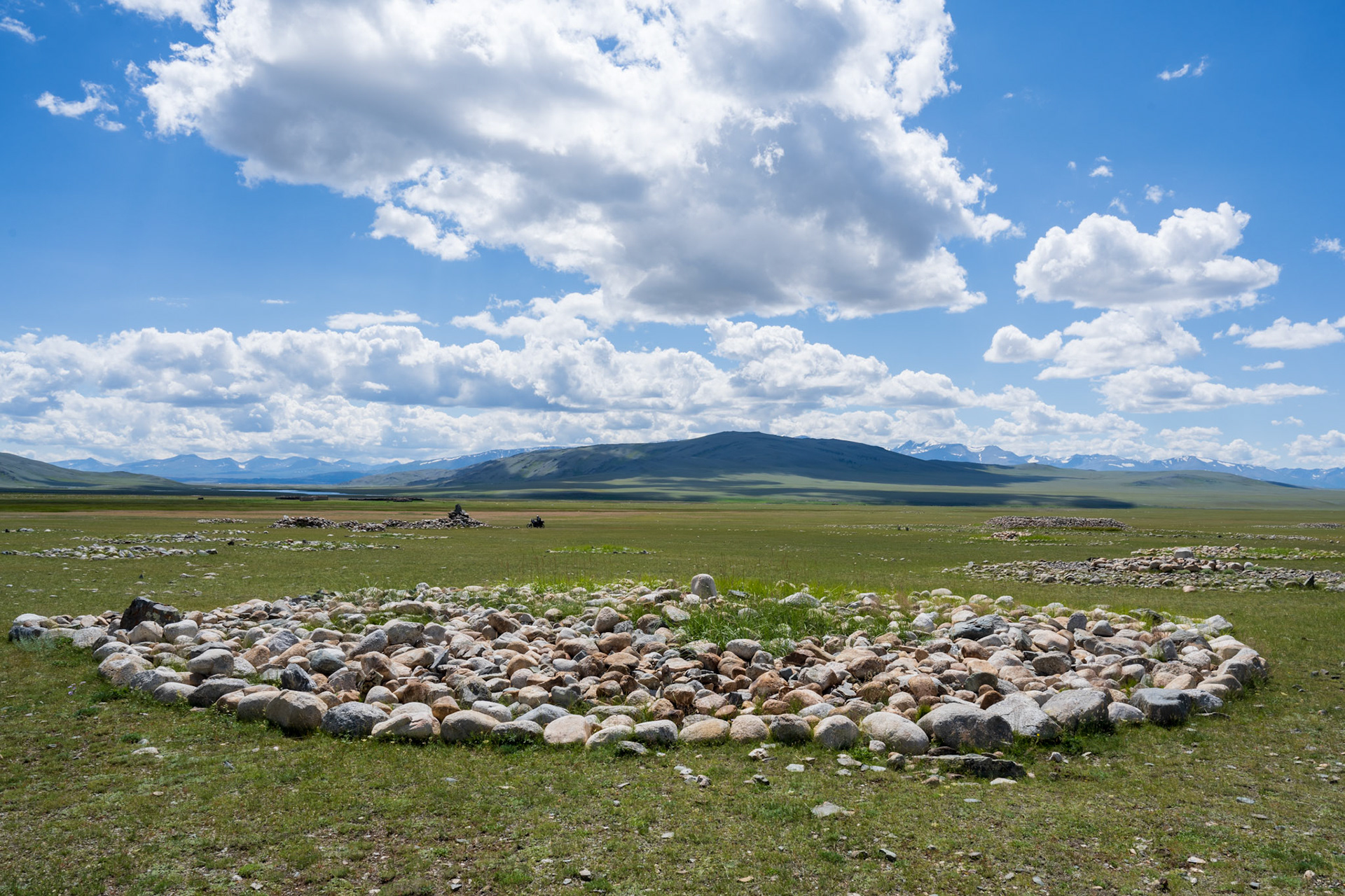 The burial valley. There were many stone mounds like this one. The region has been inhabited by ancient civilizations.