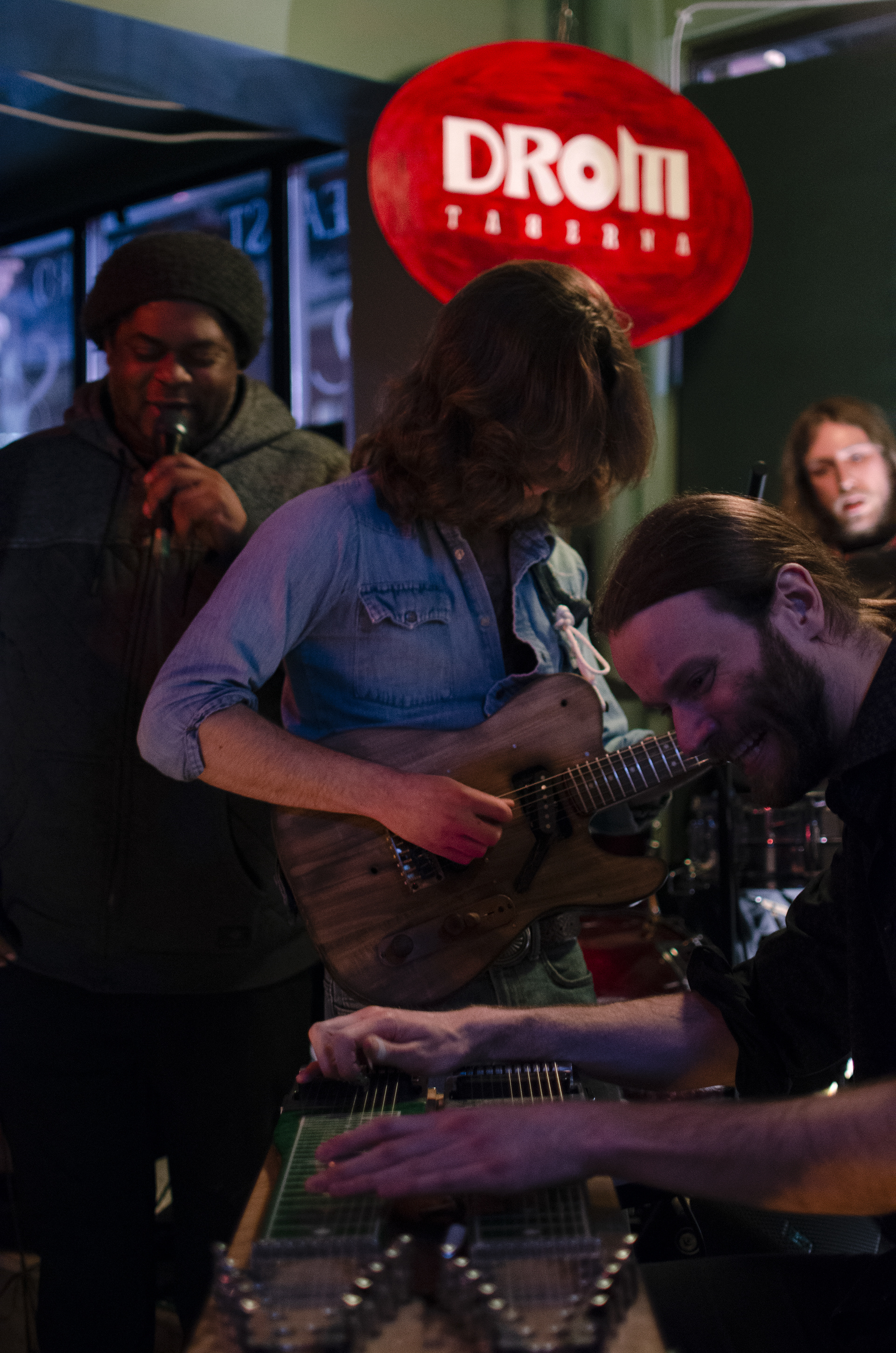 First picture of Doghouse