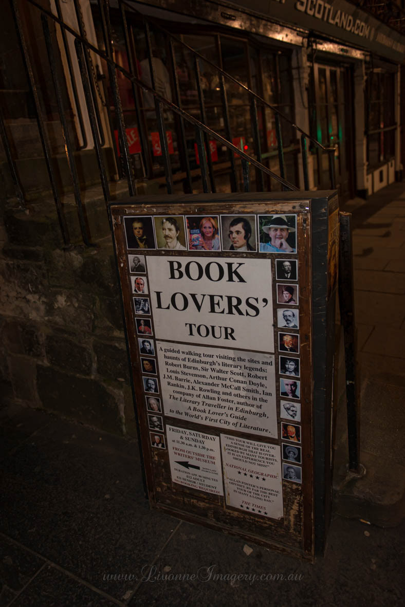 Edinburgh by night