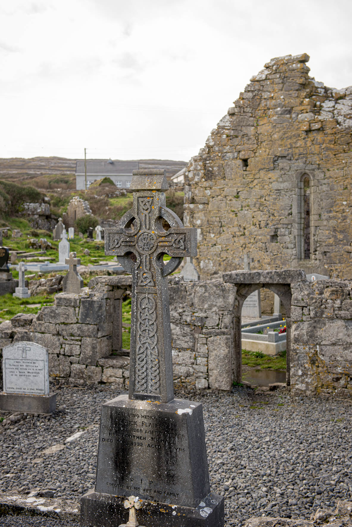 Na Seacht dTeampaill - The Seven Churches