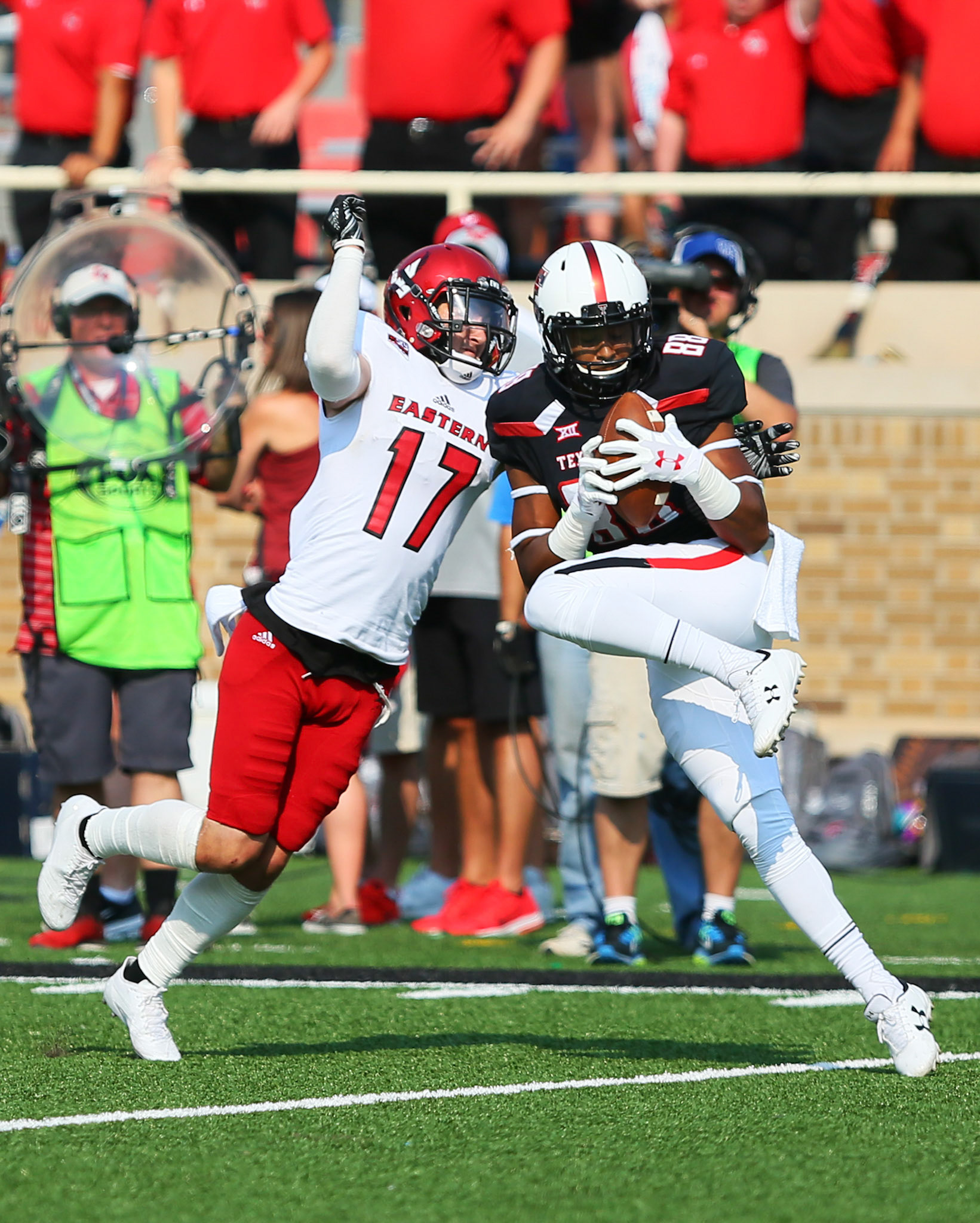 LUBBOCK, TX - SEPTEMBER 02: Texas Tech wide receiver Ja'Deion High (88) catches the ball during the Texas Tech Raider's 56-10 victory over the Eastern Washington Eagles on September 2, 2017 at Jones AT&amp;T Stadium in Lubbock, TX. (Photo by Sam Grenadier/Icon Sportswire)