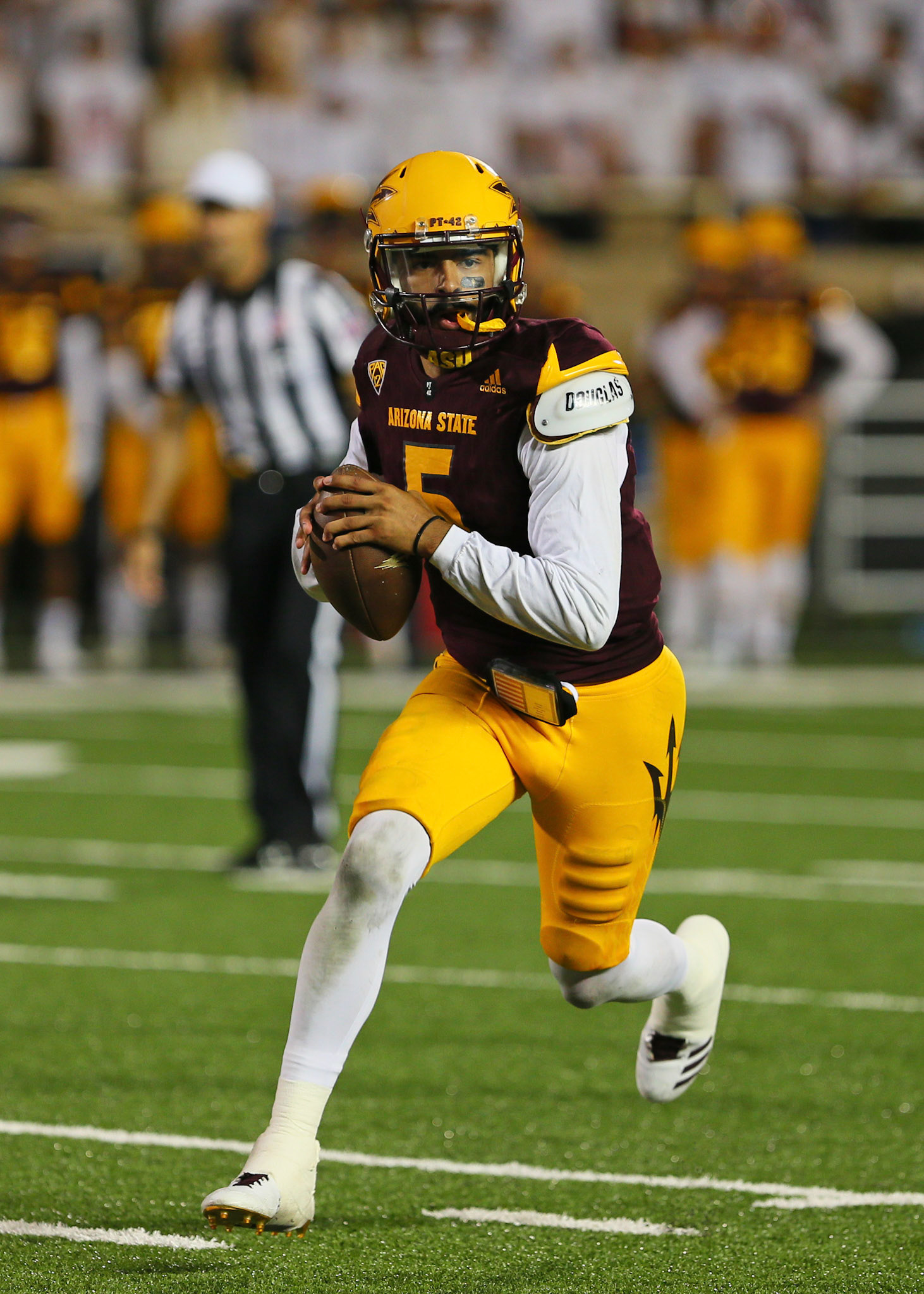 LUBBOCK, TX - SEPTEMBER 16: Arizona State quarterback Manny Wilkins (5) carries the ball during the Texas Tech Raider's 52-45 victory over the Arizona State Sun Devils on September 16, 2017 at Jones AT&amp;T Stadium in Lubbock, TX. (Photo by Sam Grenadier/Icon Sportswire)