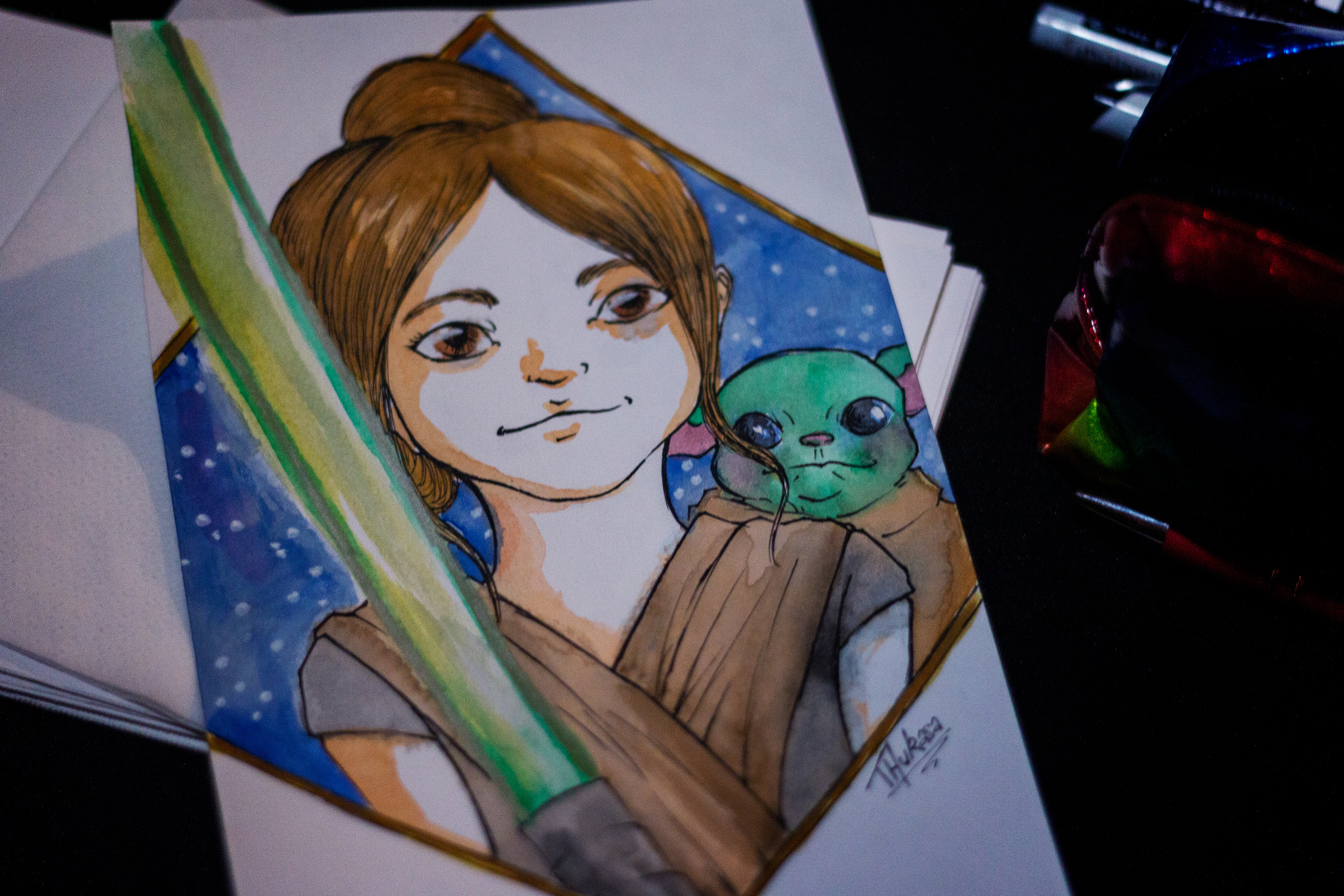 Portrait Personnalisé Rey et Grogu, avec un sabre vert (couleurs)