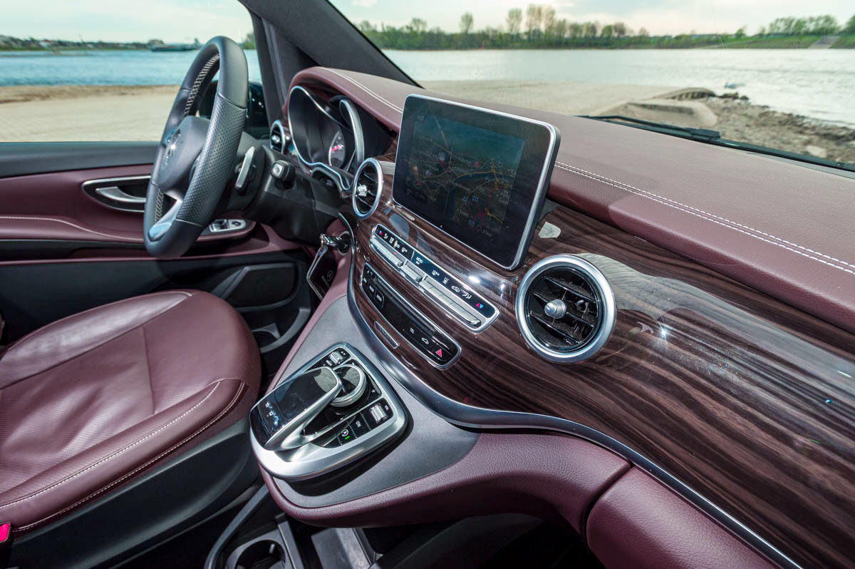 © SOLUTION UTILITAIRES / Arnaud HEBERT