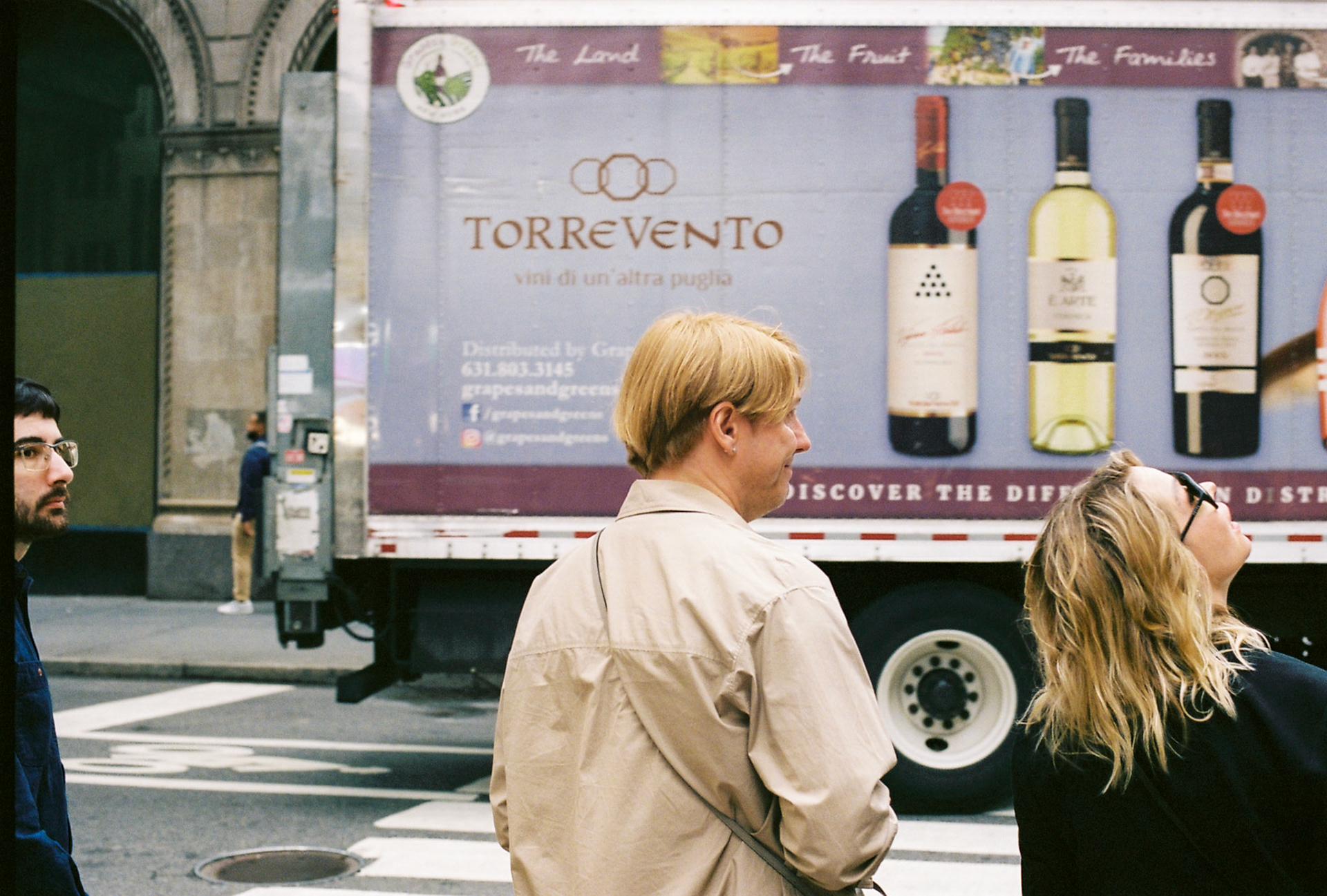 Wine and Blondes - Portra 400 - Nikon N80