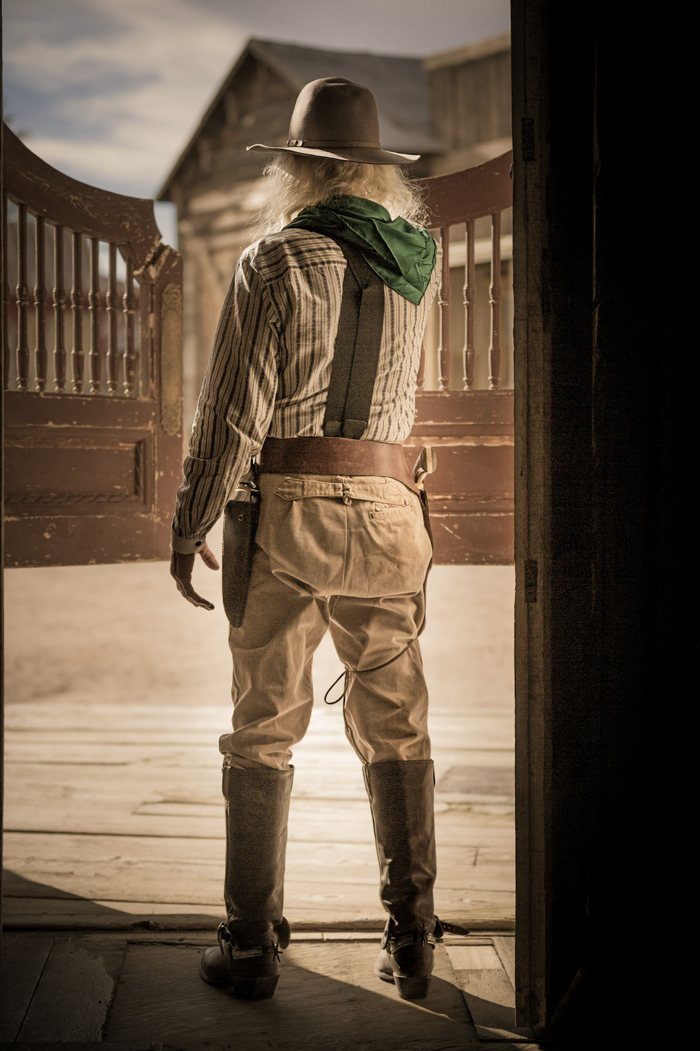 Old Western Town, Donalded at the saloon doors