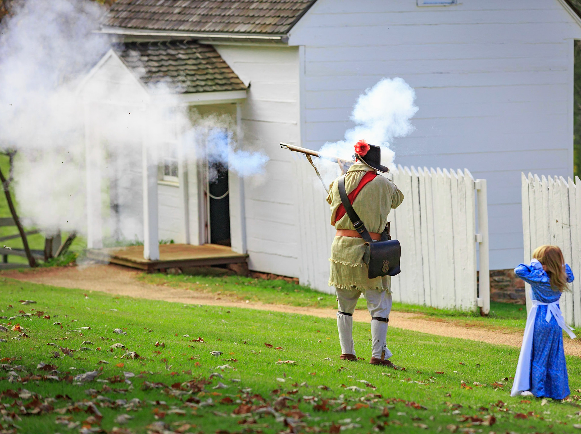 So load, so much smoke from gun fire